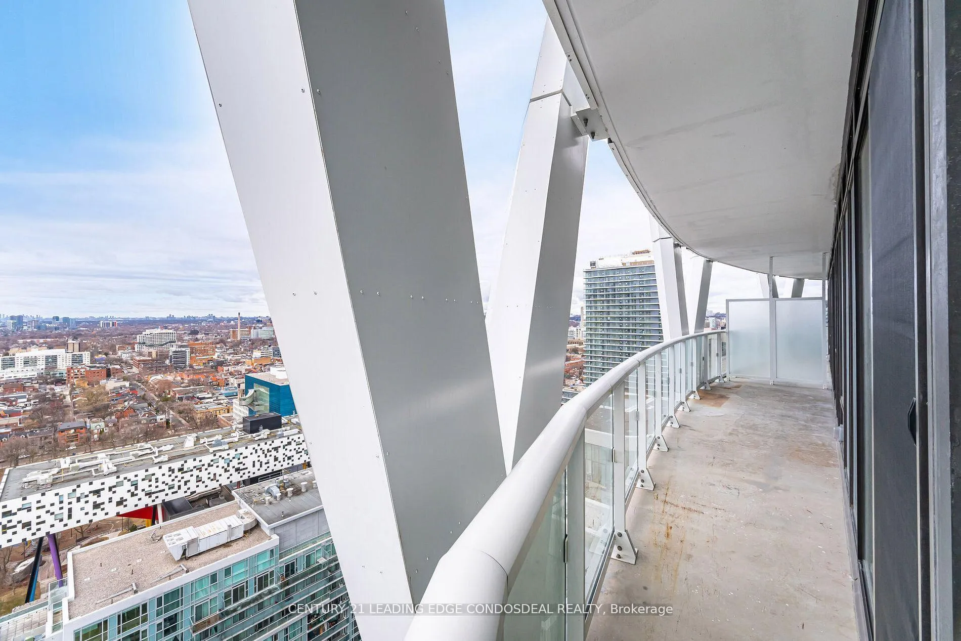 Photo 27 of Unit 2518, 230 Simcoe Street, Toronto, Kensington-Chinatown — HOMEH