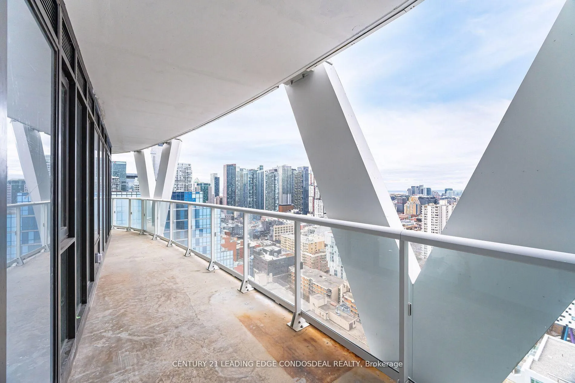 Photo 28 of Unit 2518, 230 Simcoe Street, Toronto, Kensington-Chinatown — HOMEH