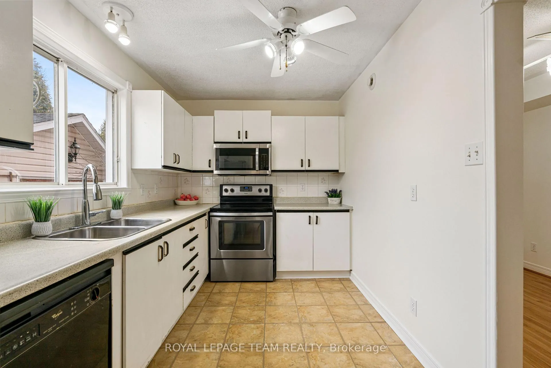 Photo 11 of 52 Rowan Drive, South Dundas, Morrisburg — HOMEH