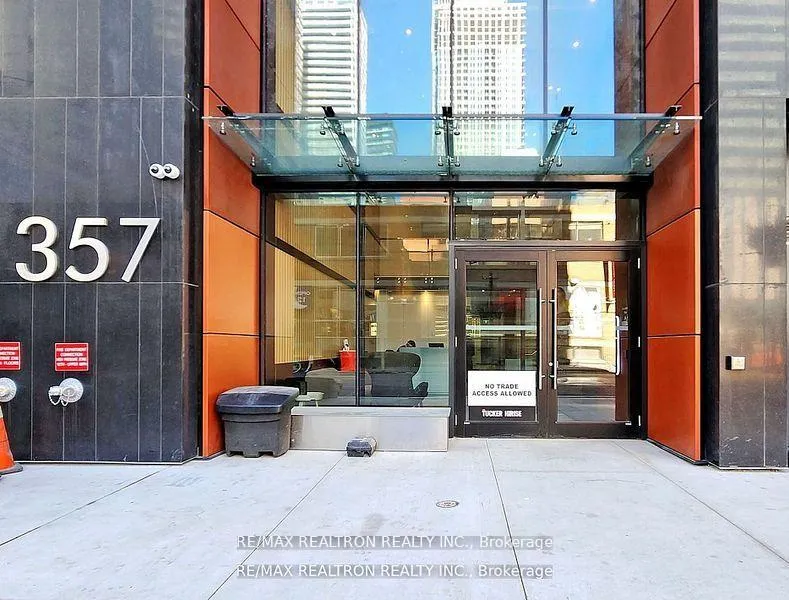 Front of Unit 1504, 357 King Street W