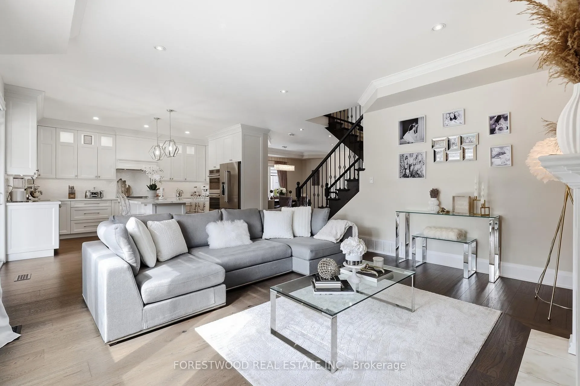 Photo 8 of 19 Michelangelo Lane, Hamilton, Carpenter — HOMEH