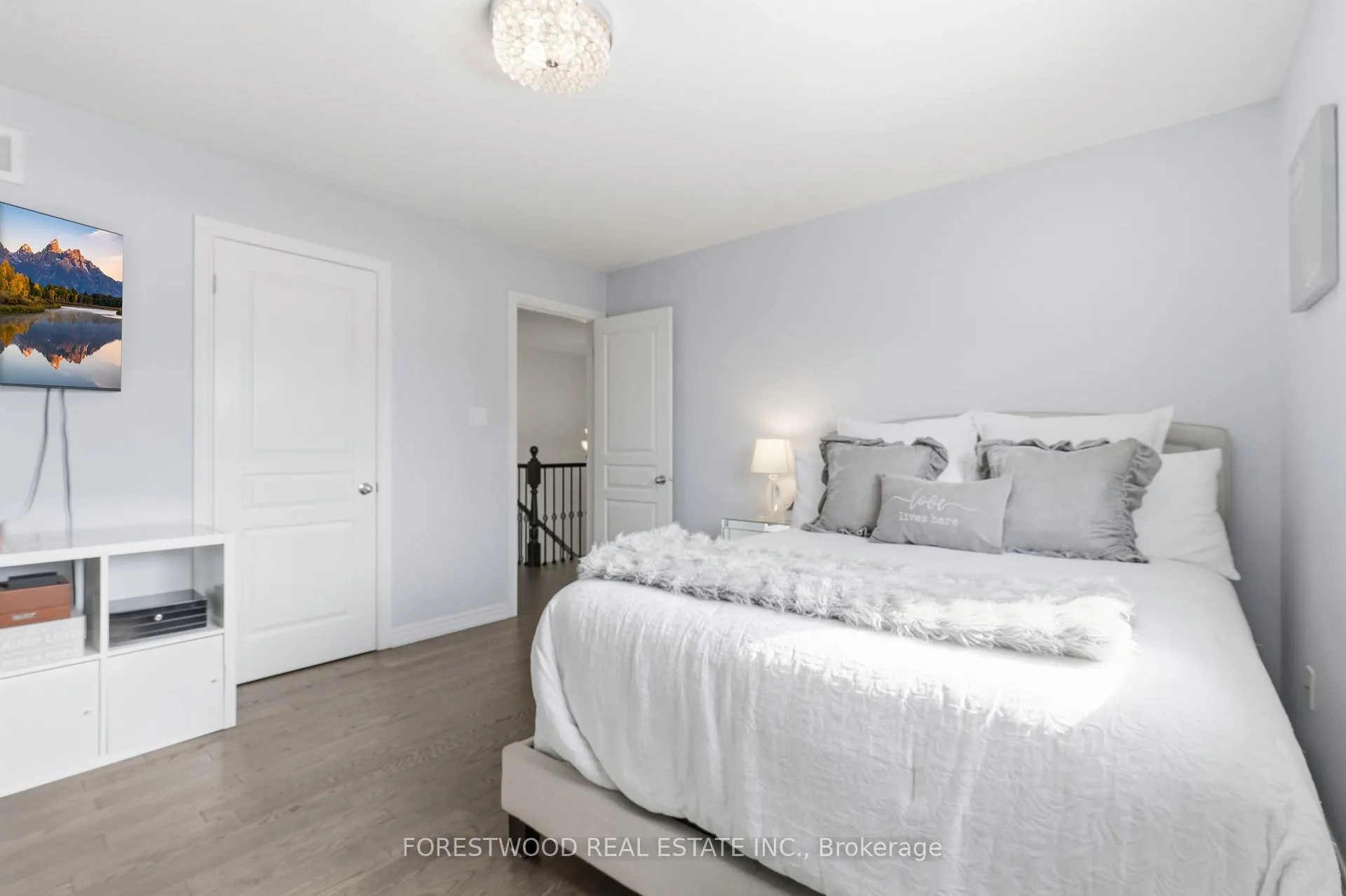 Photo 17 of 19 Michelangelo Lane, Hamilton, Carpenter — HOMEH