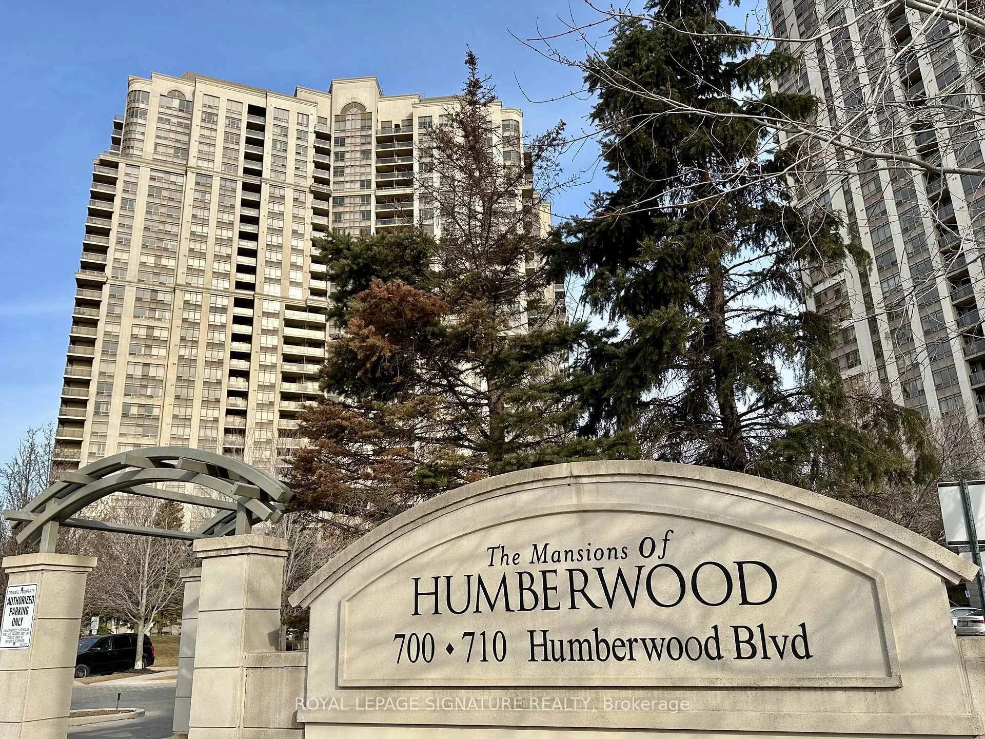 Photo 2 of Unit 822, 700 Humberwood Boulevard, Etobicoke, West Humber-Clairville — HOMEH