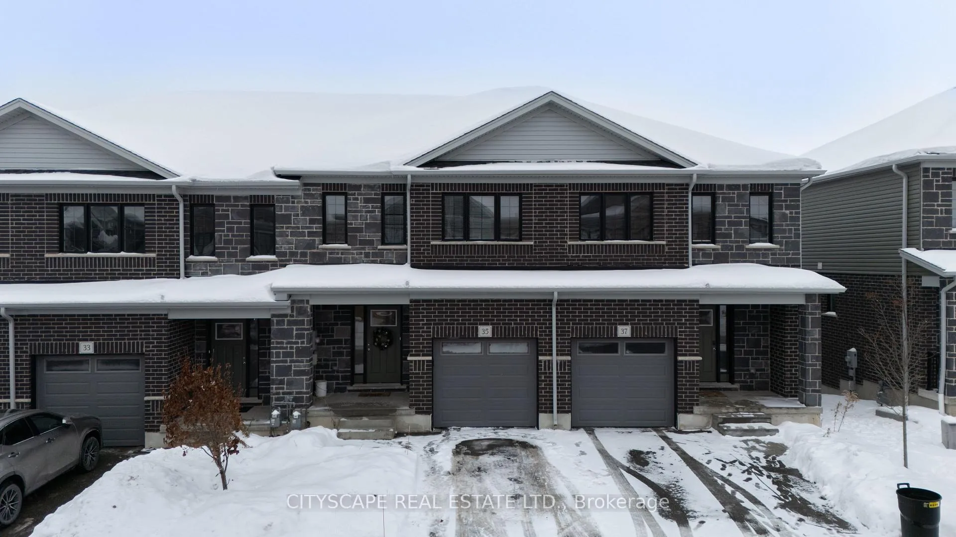 Photo 1 of 35 Woodedge Circle, Kitchener, Huron Park — HOMEH