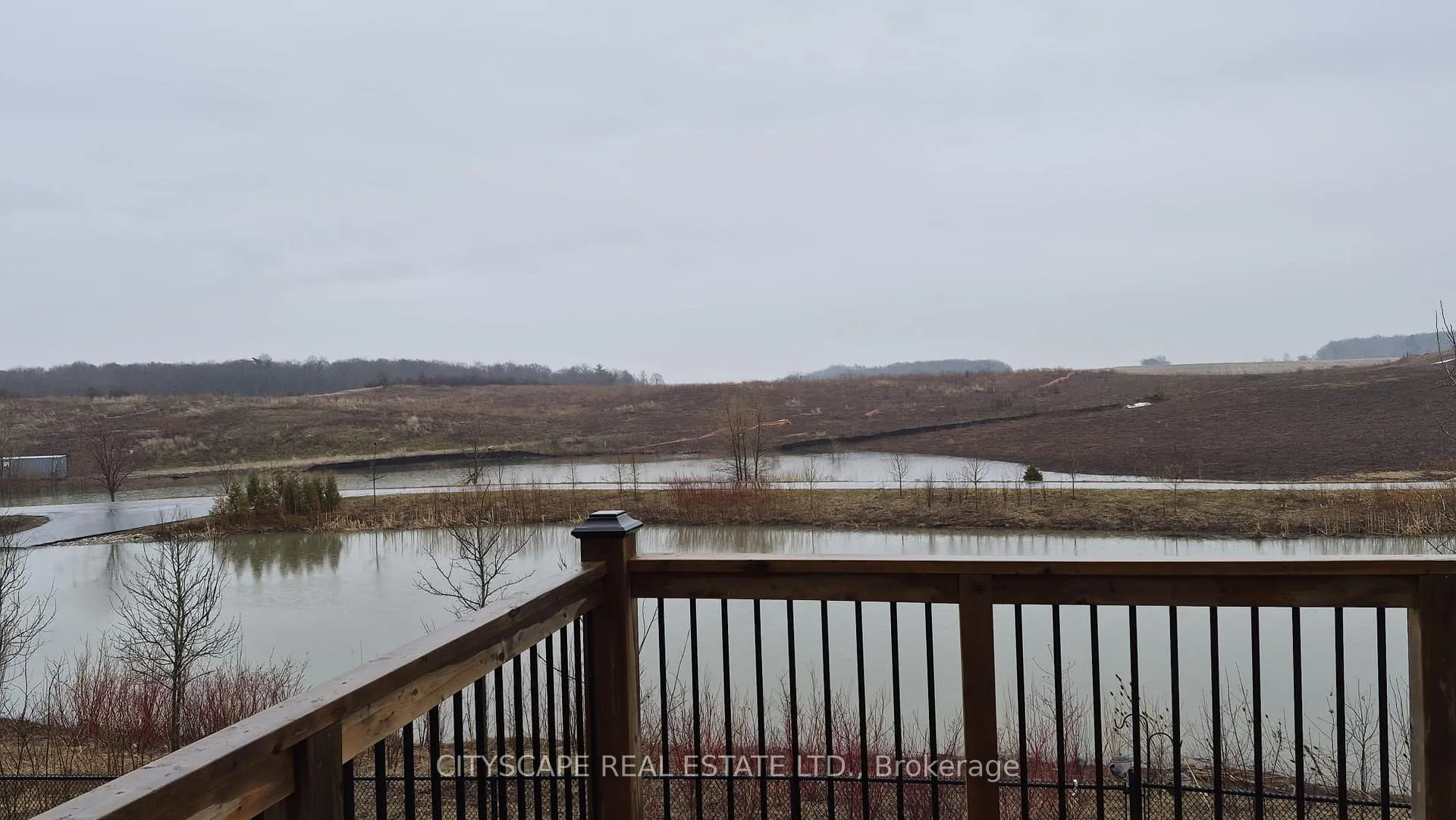 Photo 12 of 35 Woodedge Circle, Kitchener, Huron Park — HOMEH