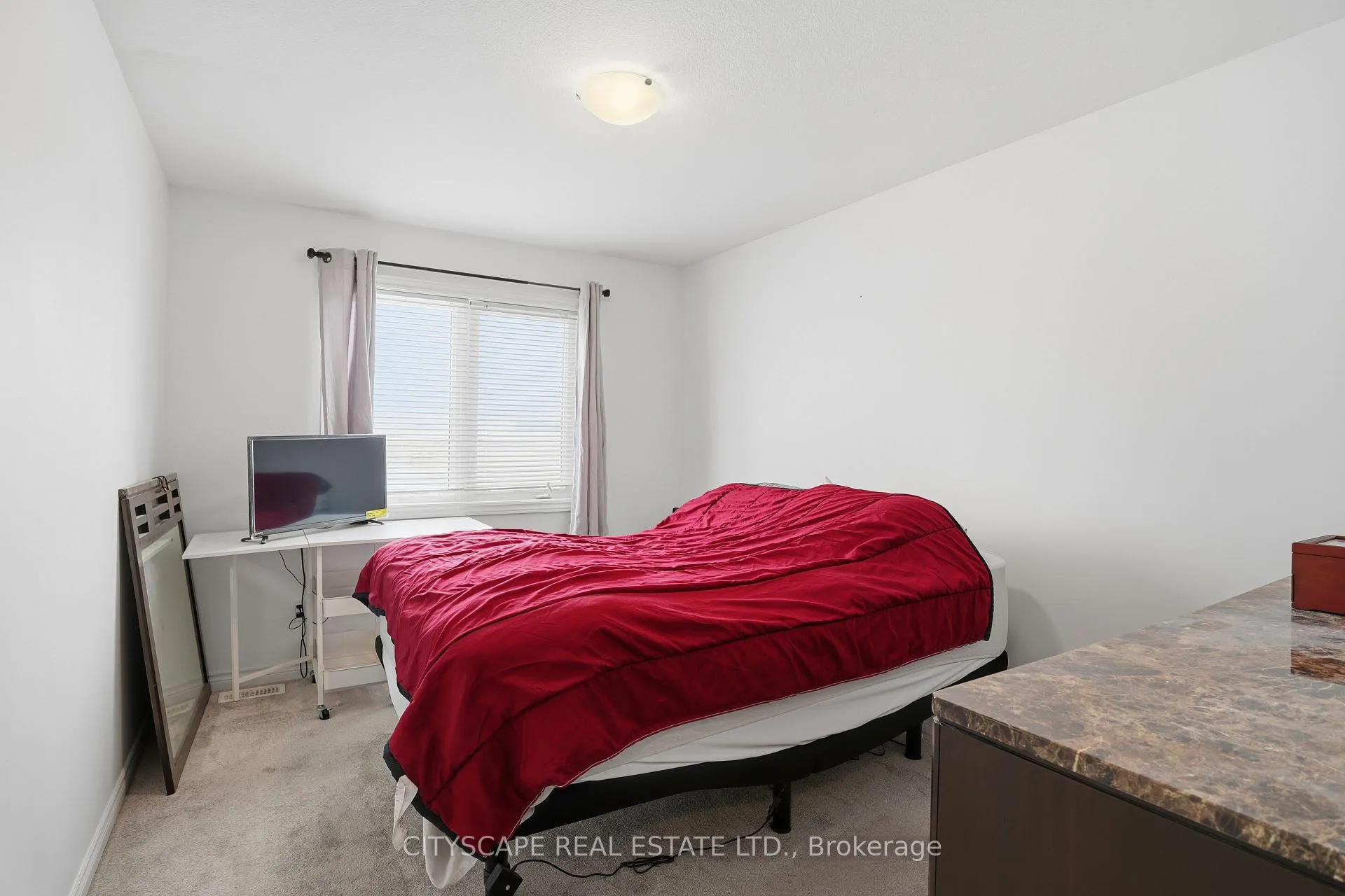 Photo 20 of 35 Woodedge Circle, Kitchener, Huron Park — HOMEH