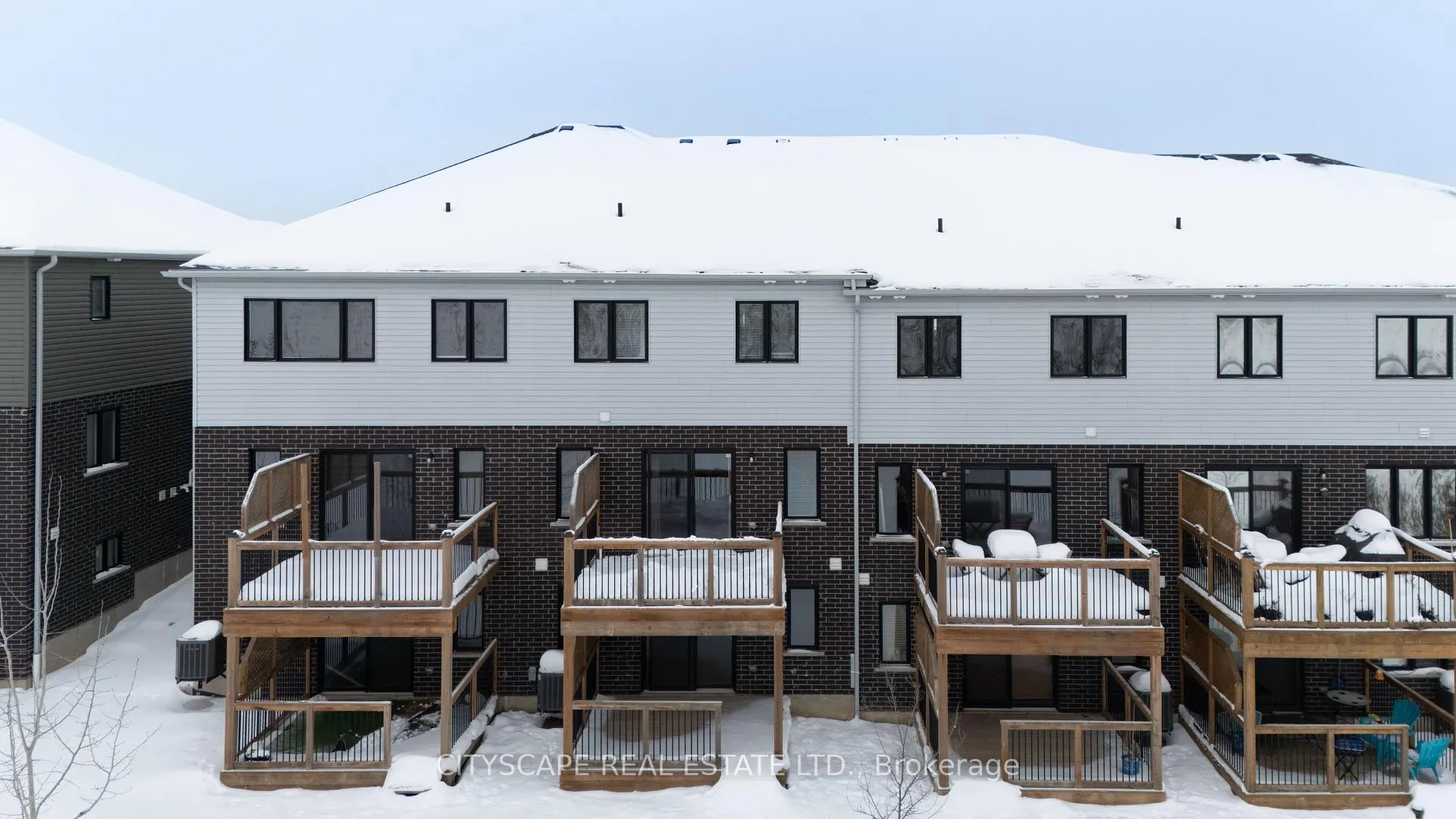 Photo 28 of 35 Woodedge Circle, Kitchener, Huron Park — HOMEH