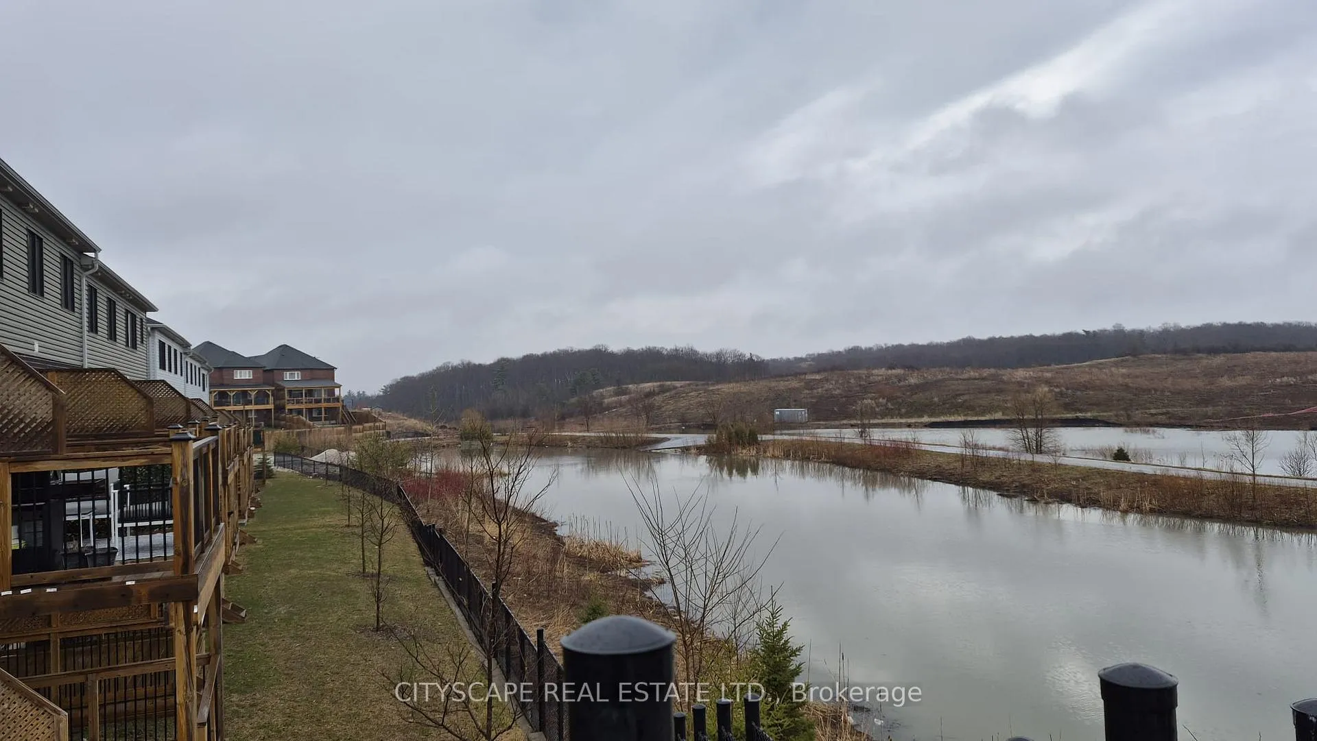 Photo 30 of 35 Woodedge Circle, Kitchener, Huron Park — HOMEH