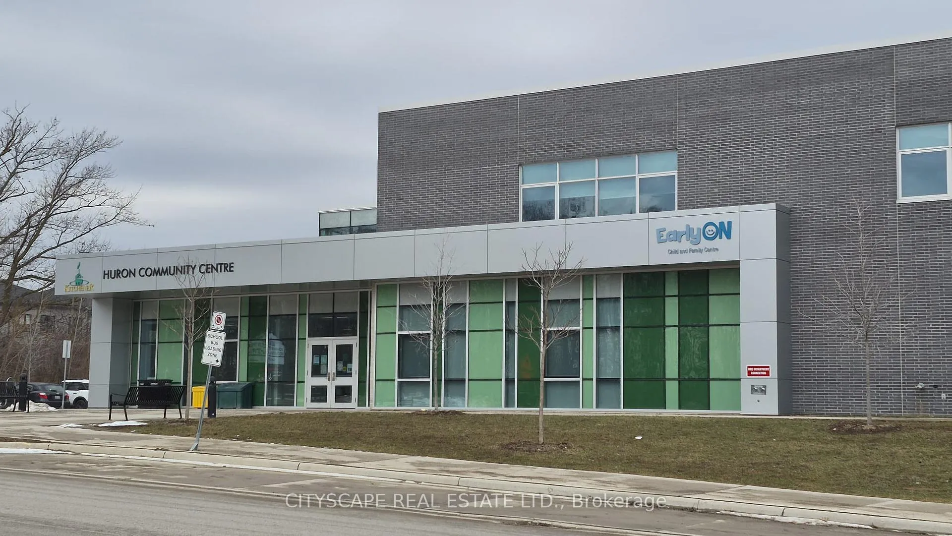 Photo 31 of 35 Woodedge Circle, Kitchener, Huron Park — HOMEH