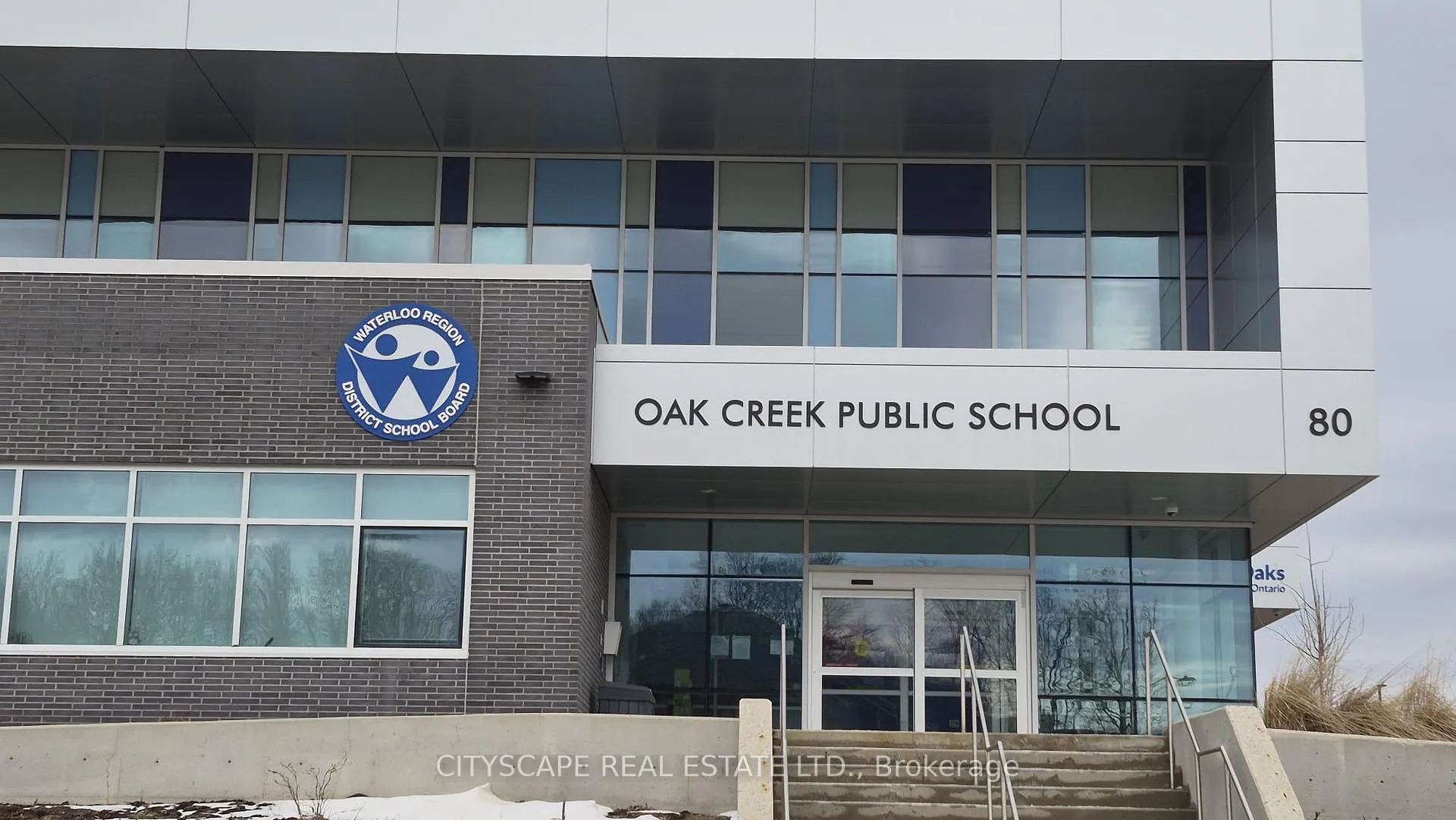 Photo 32 of 35 Woodedge Circle, Kitchener, Huron Park — HOMEH