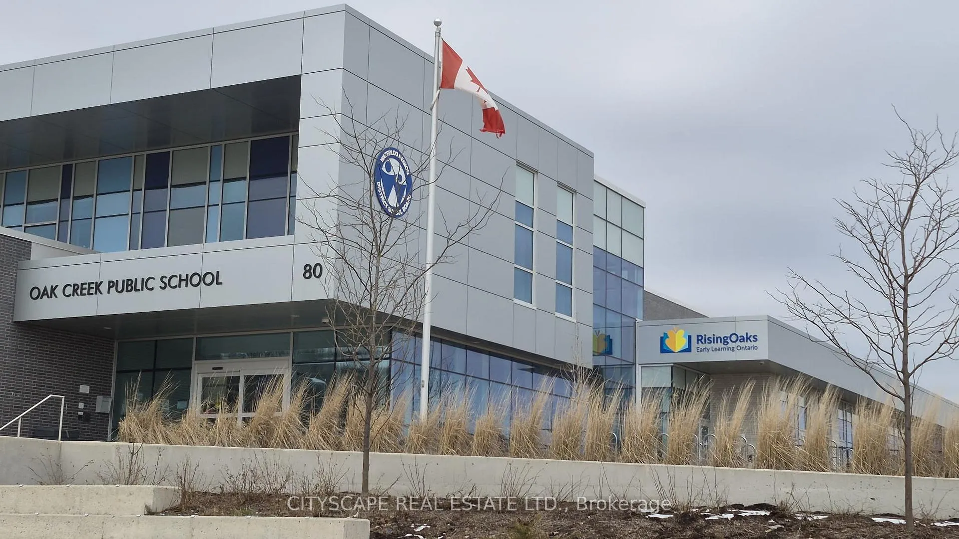 Photo 33 of 35 Woodedge Circle, Kitchener, Huron Park — HOMEH