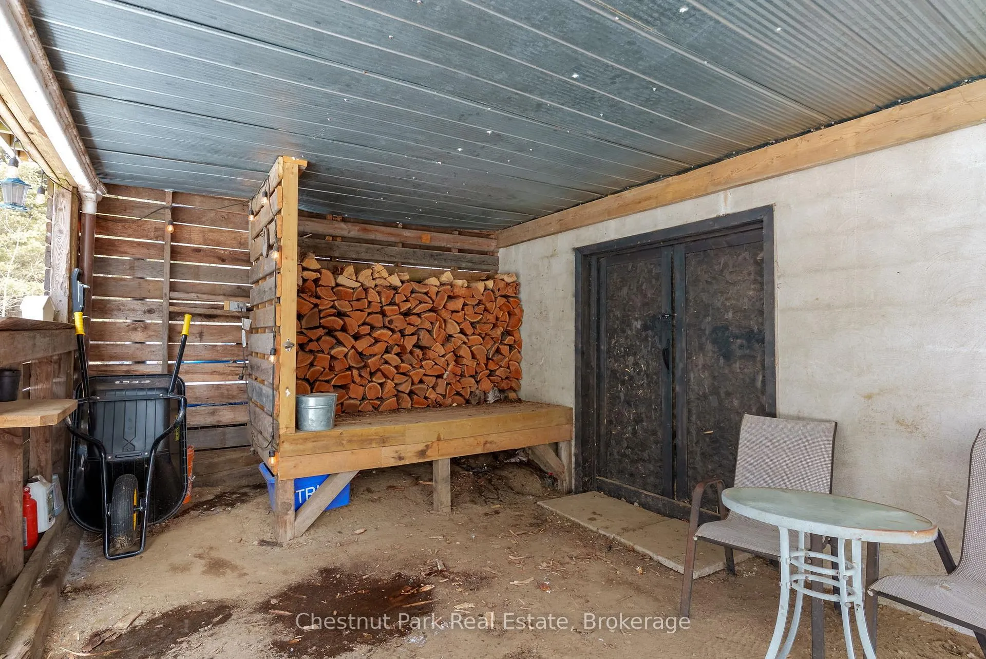 Photo 41 of 30 Empire Street, Kearney — HOMEH