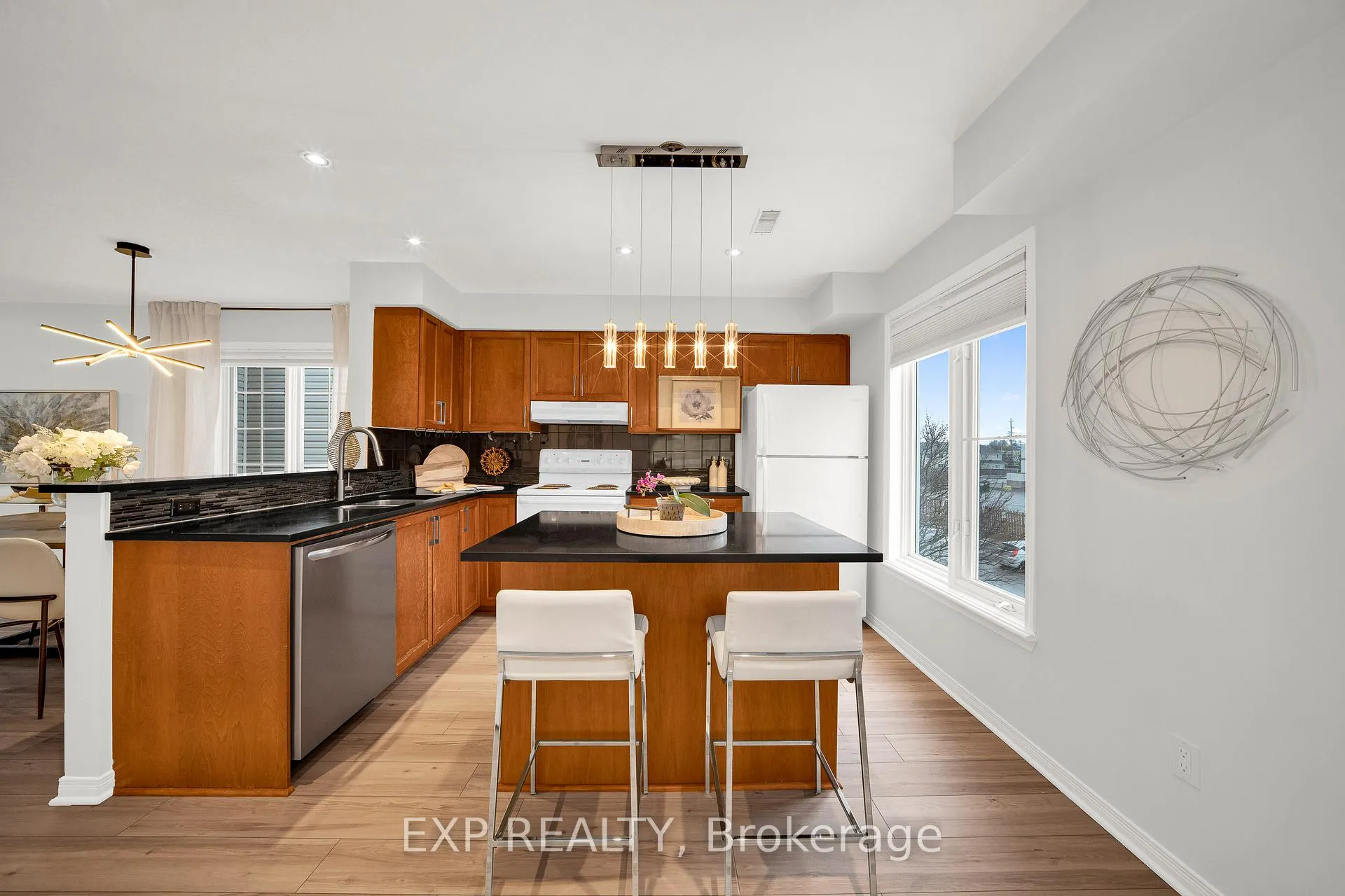 Photo 9 of 4481 Harper Avenue, Ottawa, Carson Grove — HOMEH