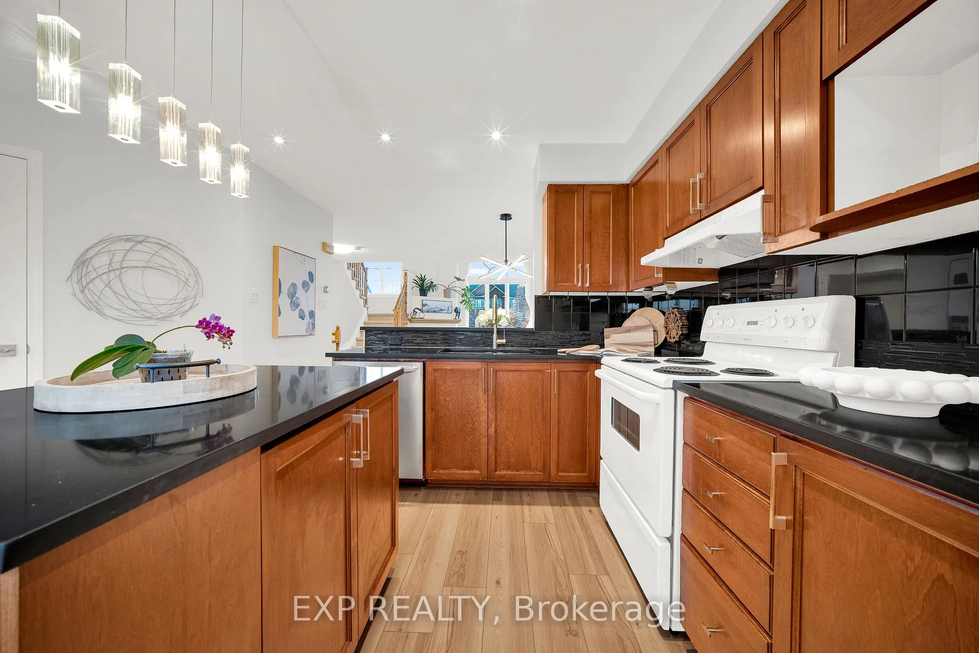 Photo 12 of 4481 Harper Avenue, Ottawa, Carson Grove — HOMEH