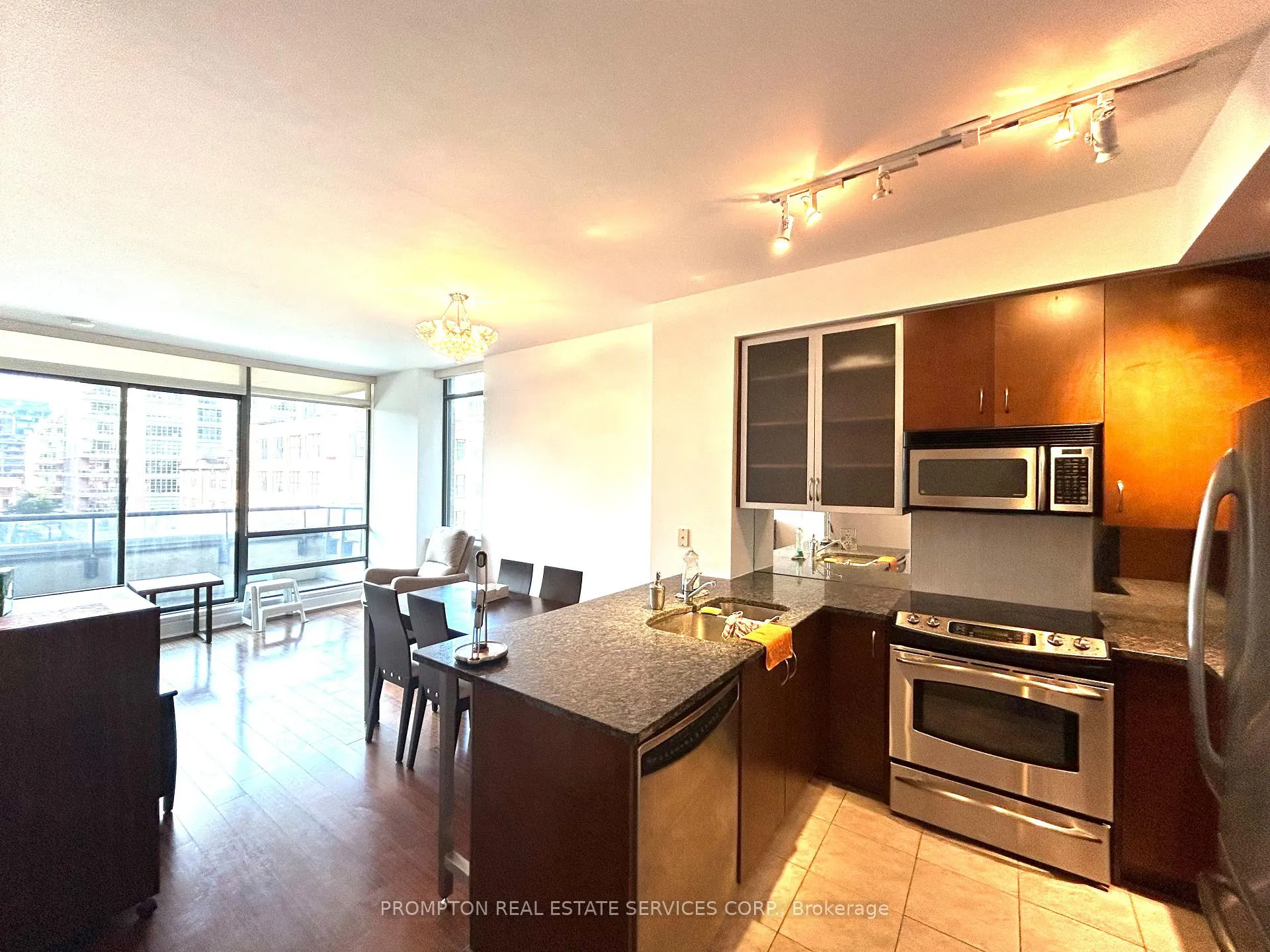 Photo 5 of Unit 505, 438 King Street W, Toronto, Waterfront Communities — HOMEH