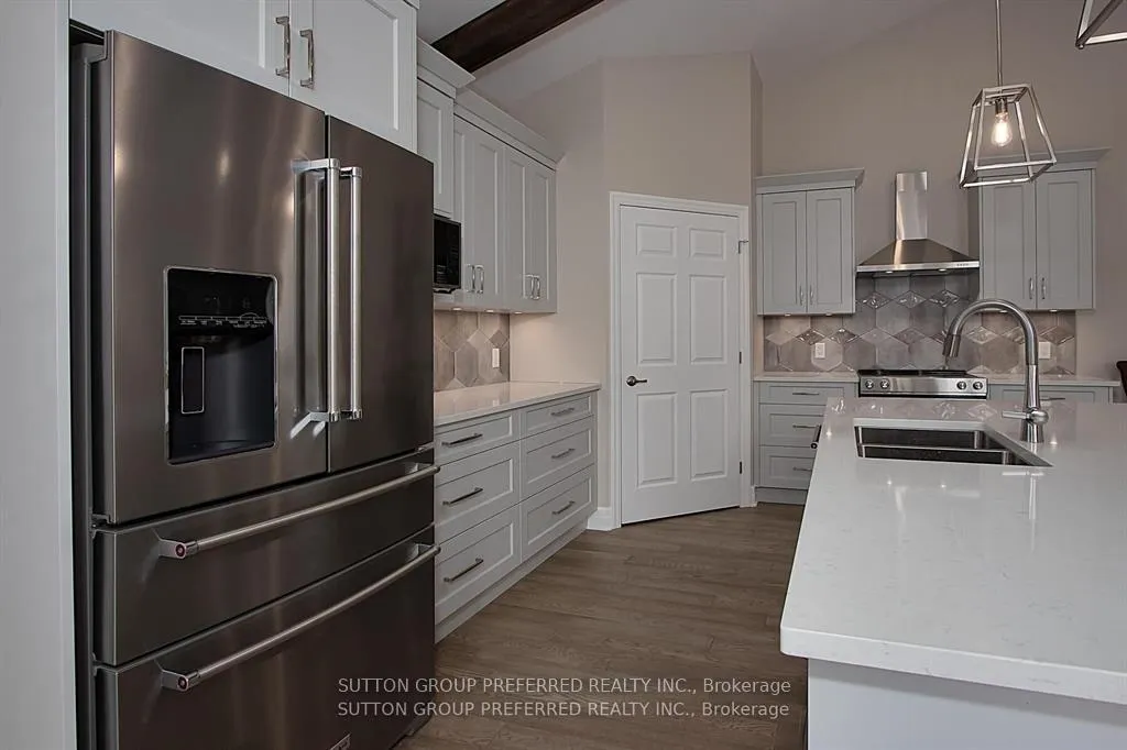 Photo 10 of 114 Barons Court, Central Elgin, Belmont — HOMEH