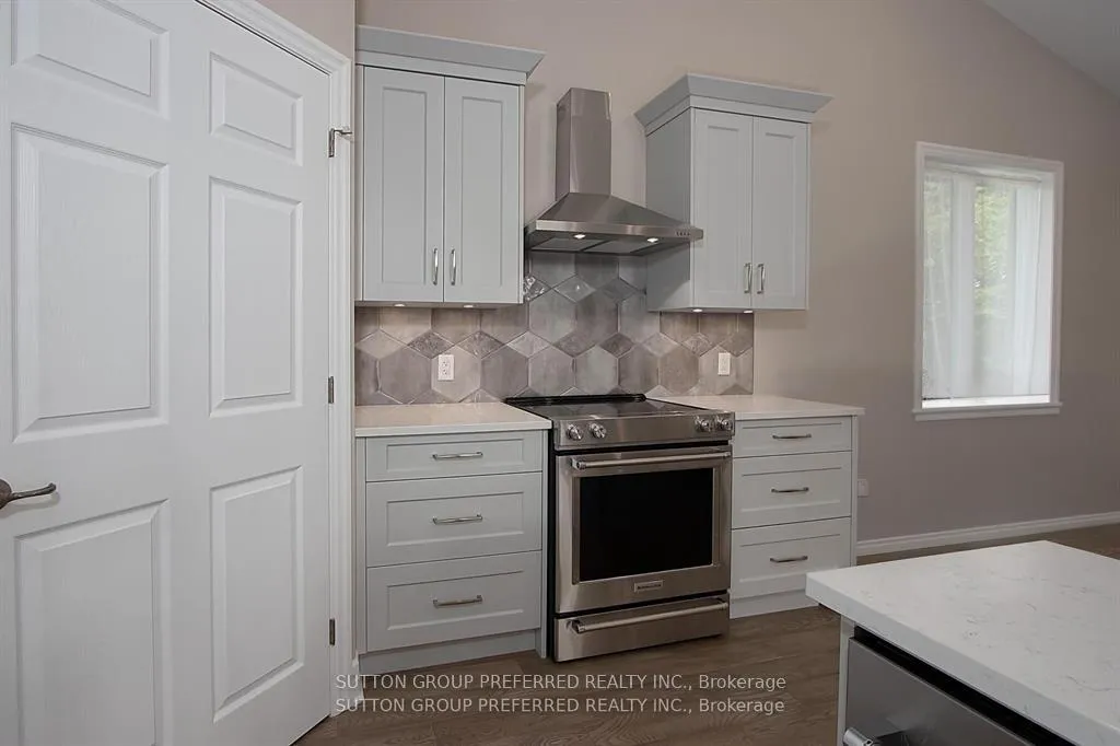 Photo 11 of 114 Barons Court, Central Elgin, Belmont — HOMEH