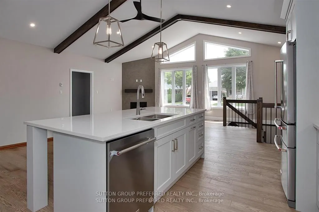 Photo 12 of 114 Barons Court, Central Elgin, Belmont — HOMEH