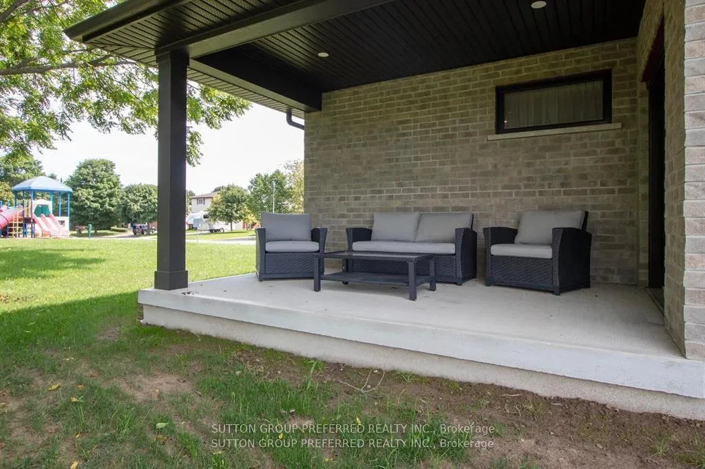 Photo 30 of 114 Barons Court, Central Elgin, Belmont — HOMEH