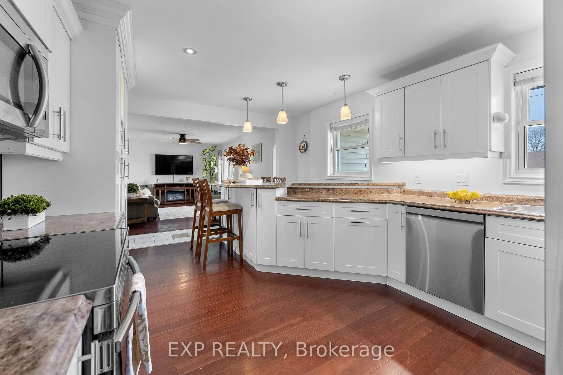 Photo 13 of 9 Parkdale Drive, Thorold, Thorold Downtown — HOMEH