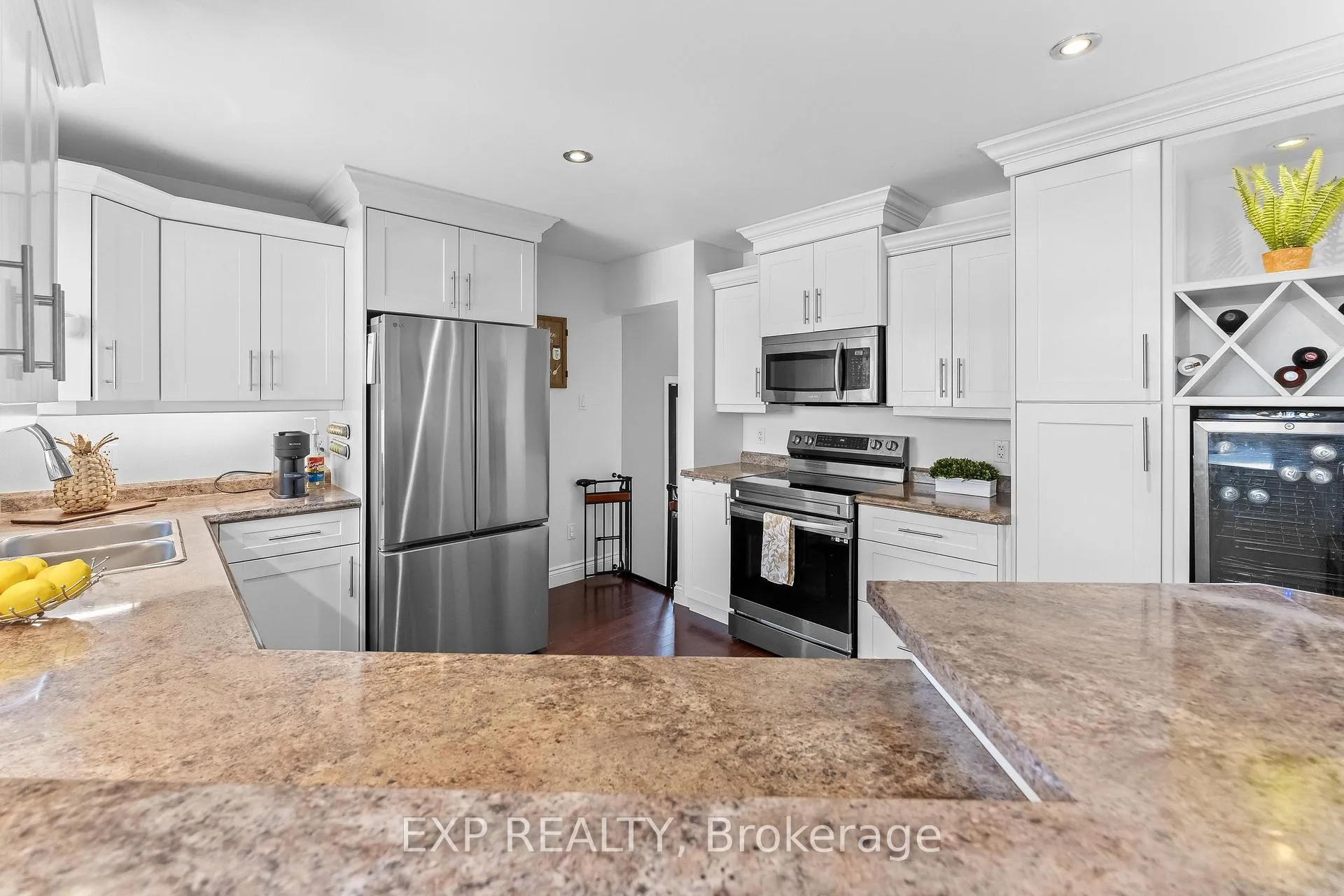 Photo 15 of 9 Parkdale Drive, Thorold, Thorold Downtown — HOMEH