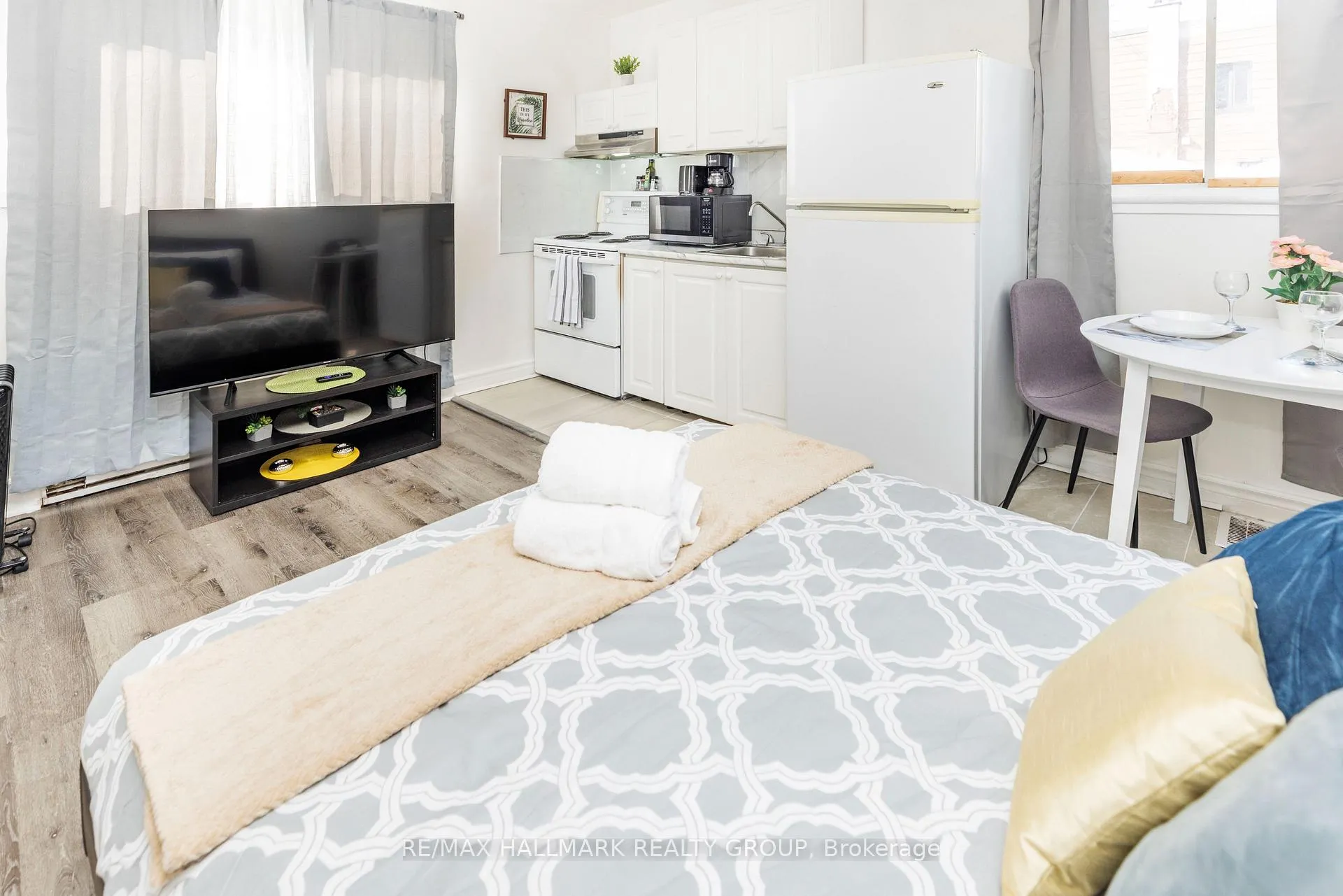 Photo 3 of Unit 3, 456 Bronson Avenue, Ottawa, West Centre Town — HOMEH