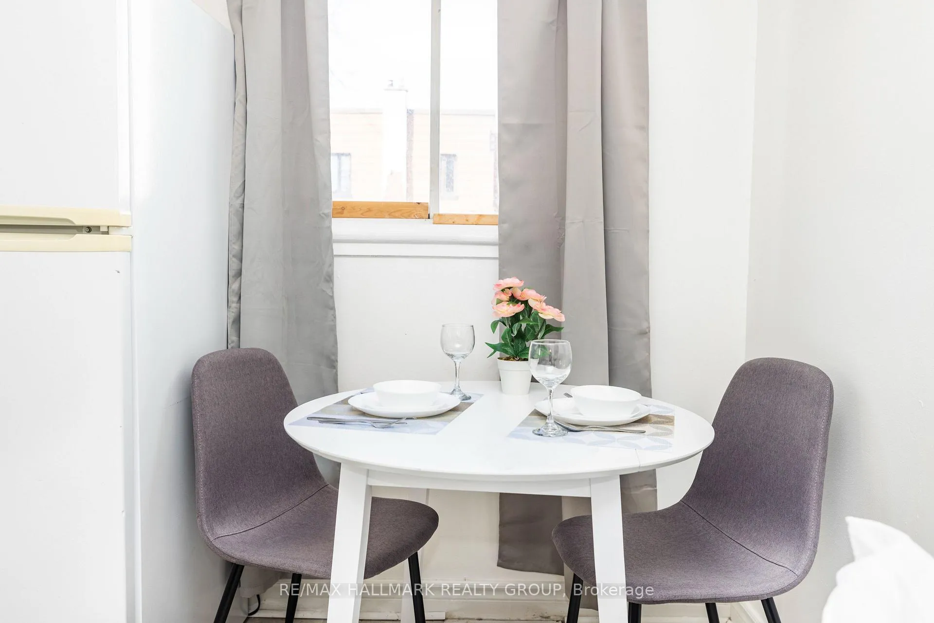 Photo 4 of Unit 3, 456 Bronson Avenue, Ottawa, West Centre Town — HOMEH