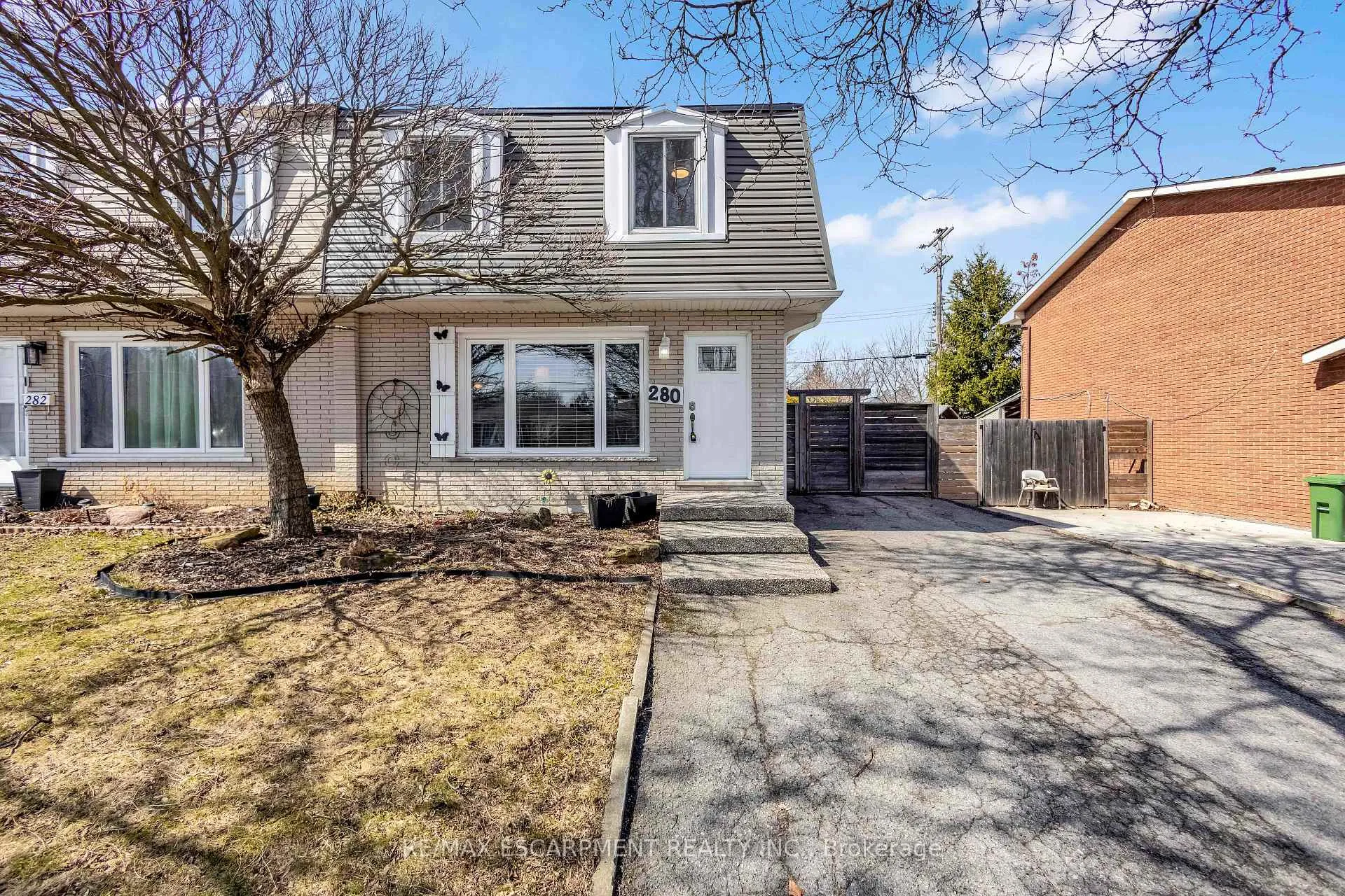 Photo 1 of 280 Quigley Street, Hamilton, Vincent — HOMEH