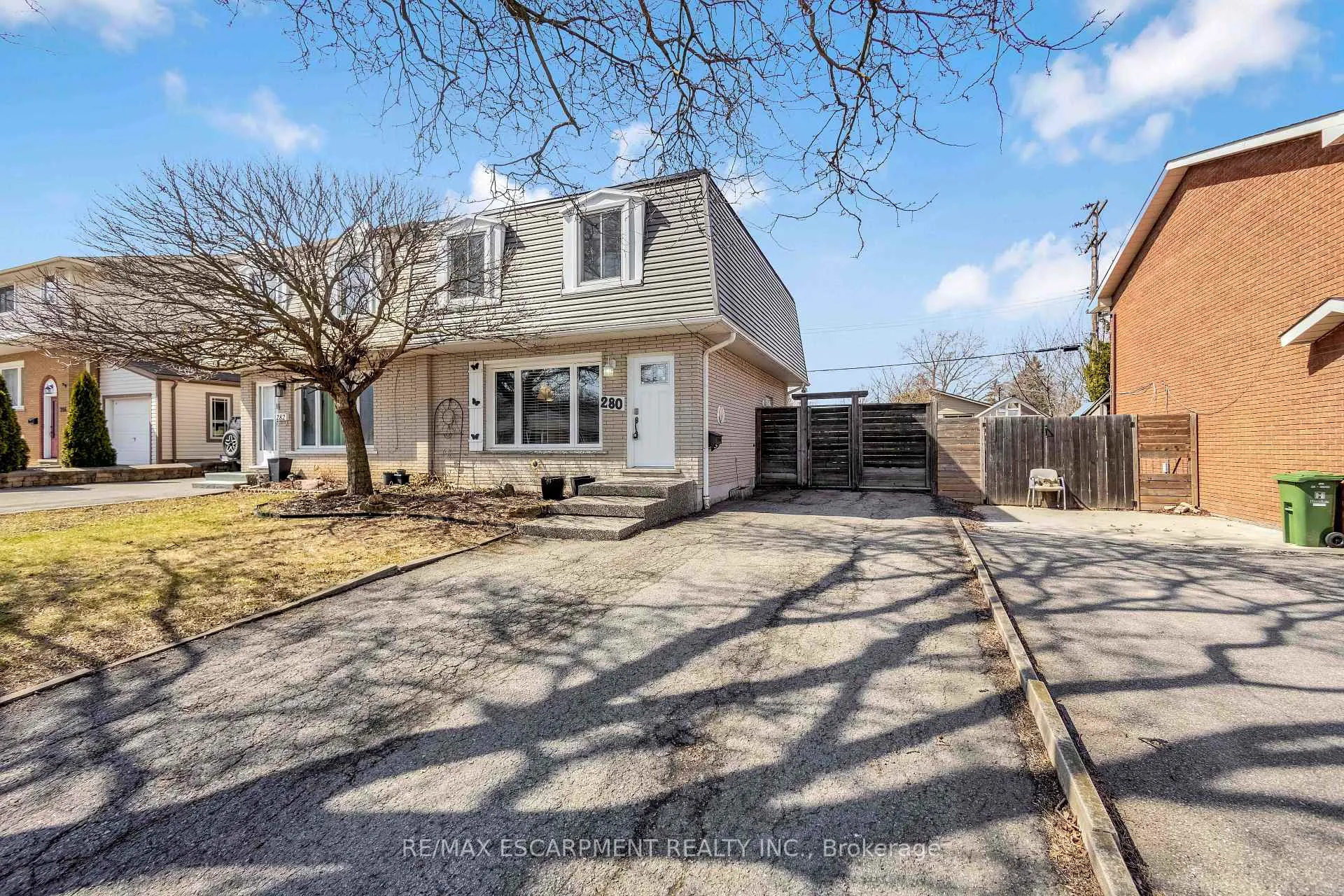 Photo 3 of 280 Quigley Street, Hamilton, Vincent — HOMEH