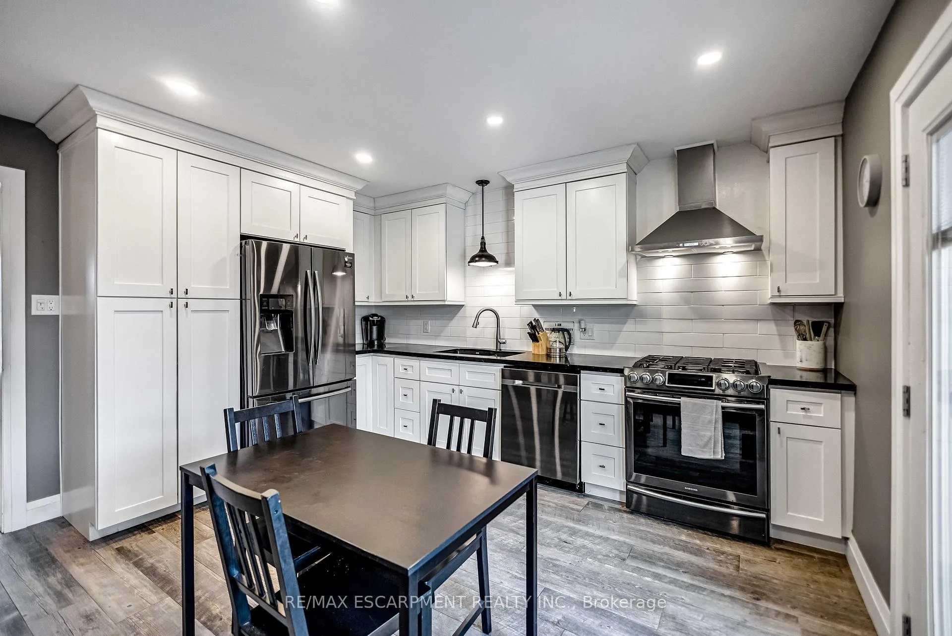 Photo 11 of 280 Quigley Street, Hamilton, Vincent — HOMEH