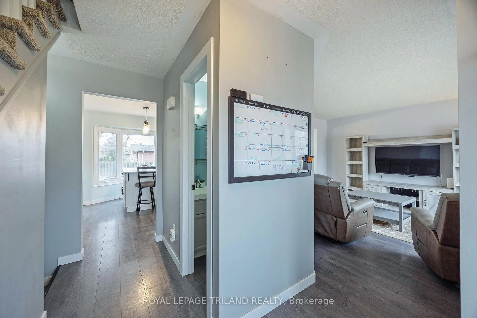 Photo 3 of 24 Farmington Drive, St. Thomas — HOMEH