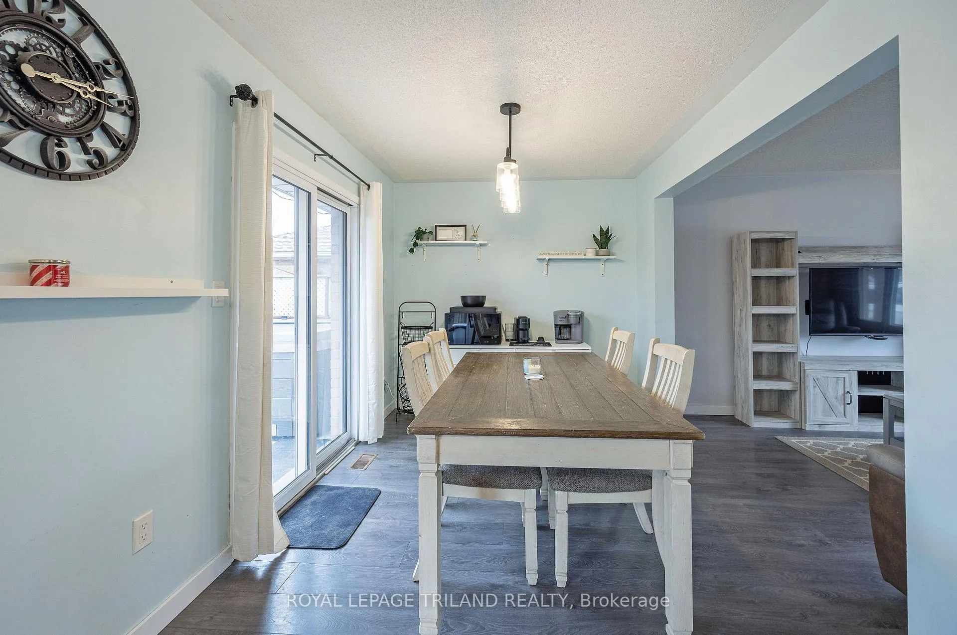 Photo 7 of 24 Farmington Drive, St. Thomas — HOMEH