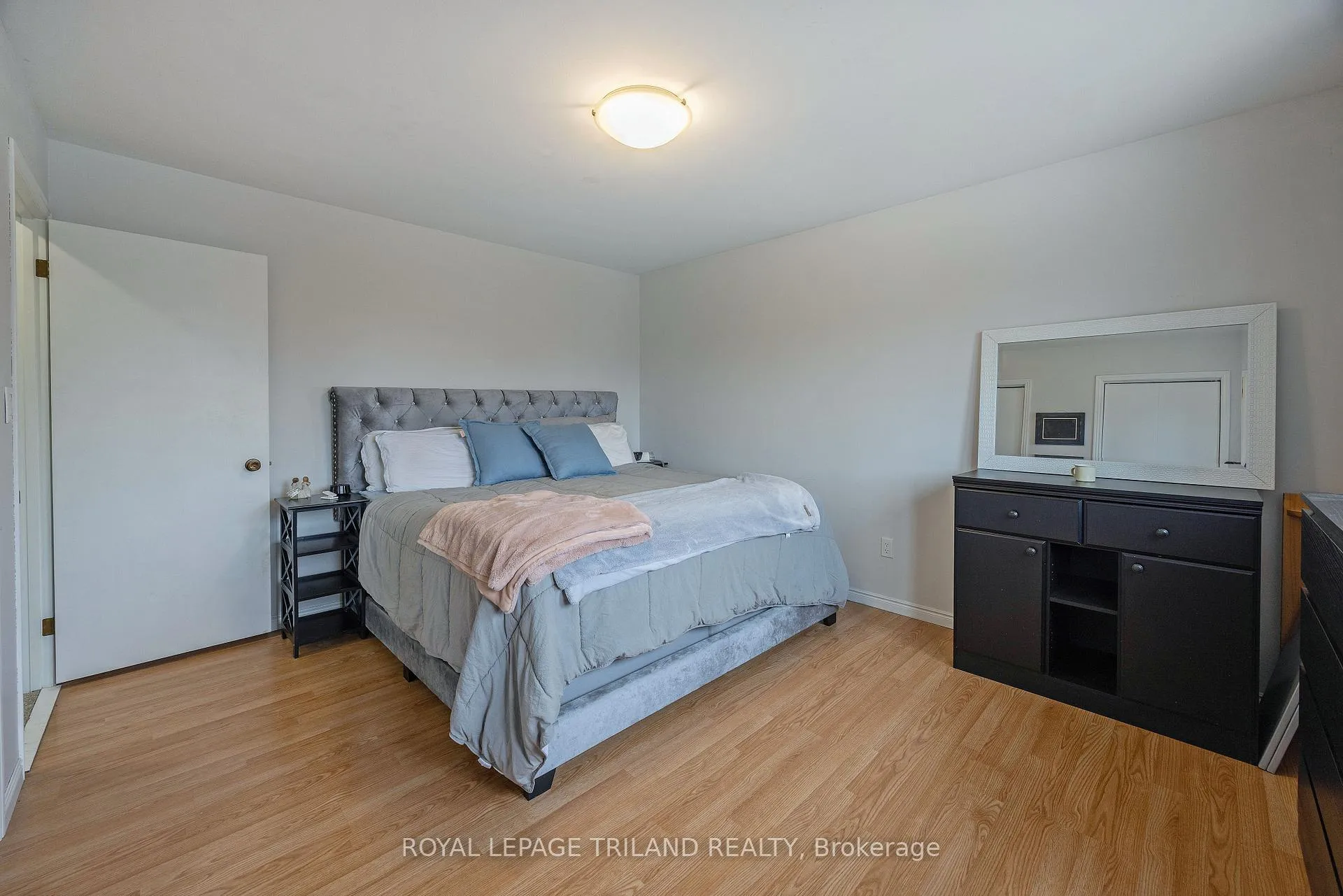 Photo 13 of 24 Farmington Drive, St. Thomas — HOMEH