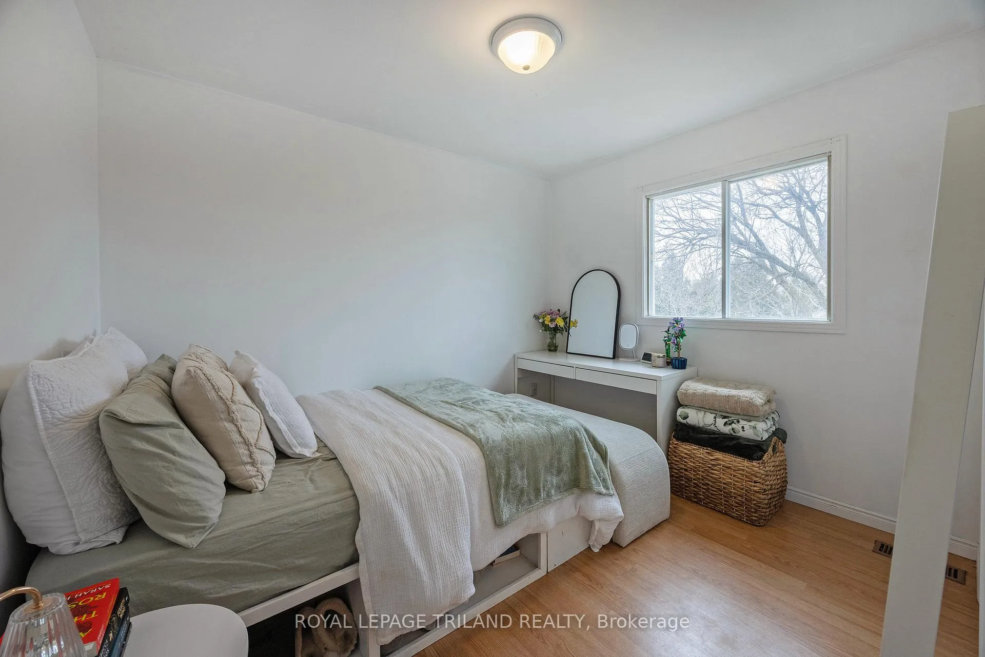 Photo 16 of 24 Farmington Drive, St. Thomas — HOMEH