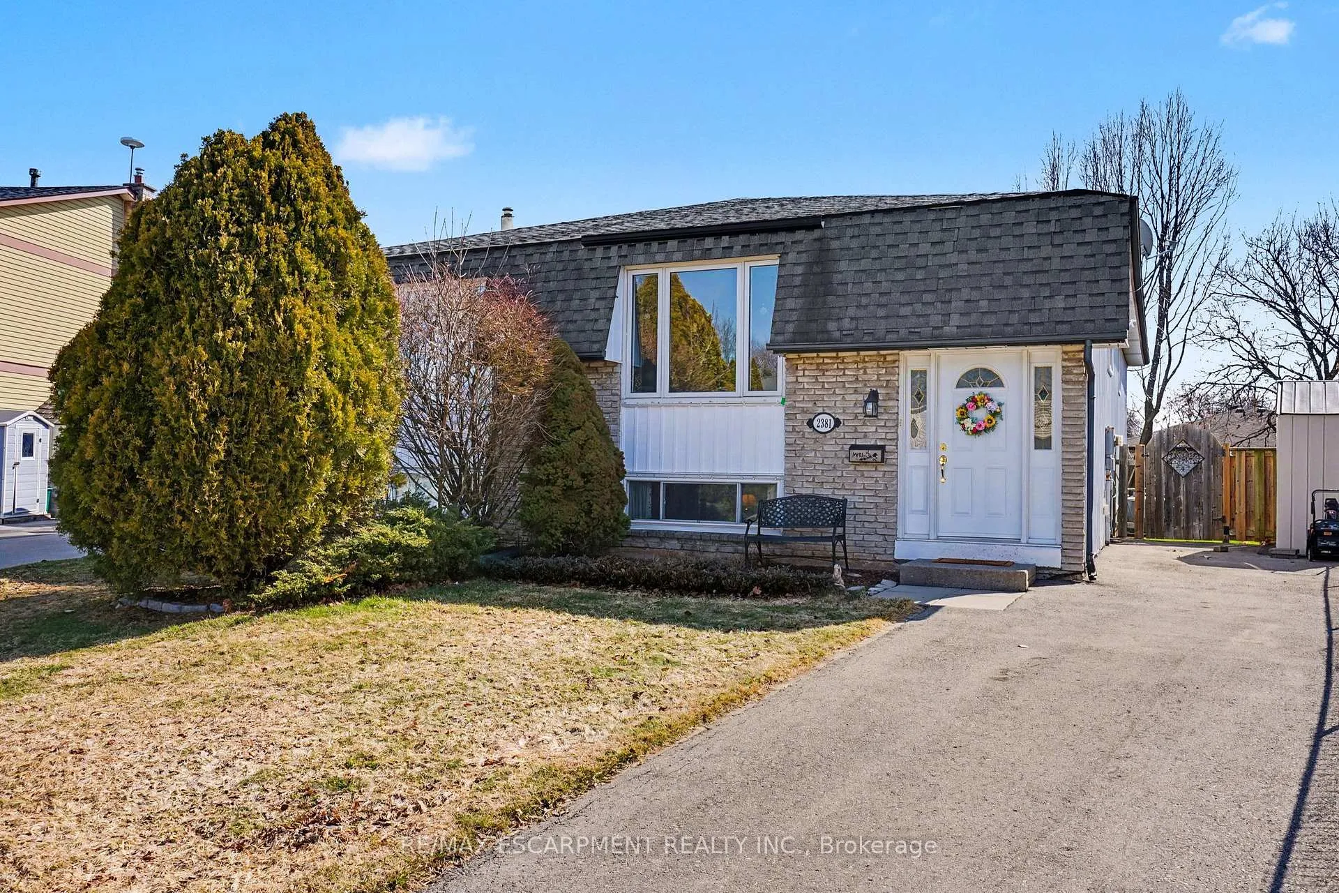 Photo 1 of 2381 Middlesmoor Crescent, Burlington, Brant Hills — HOMEH