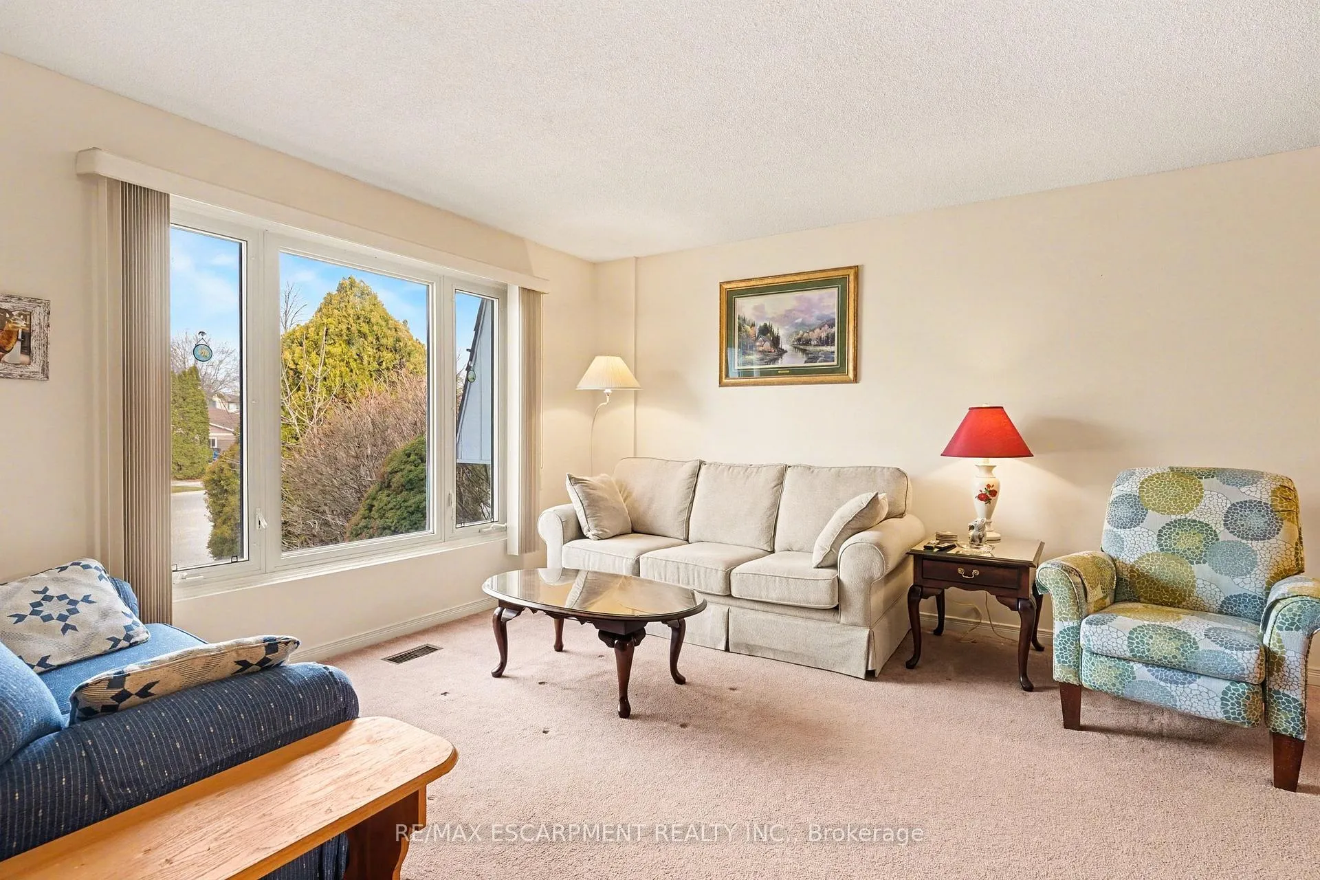 Photo 4 of 2381 Middlesmoor Crescent, Burlington, Brant Hills — HOMEH
