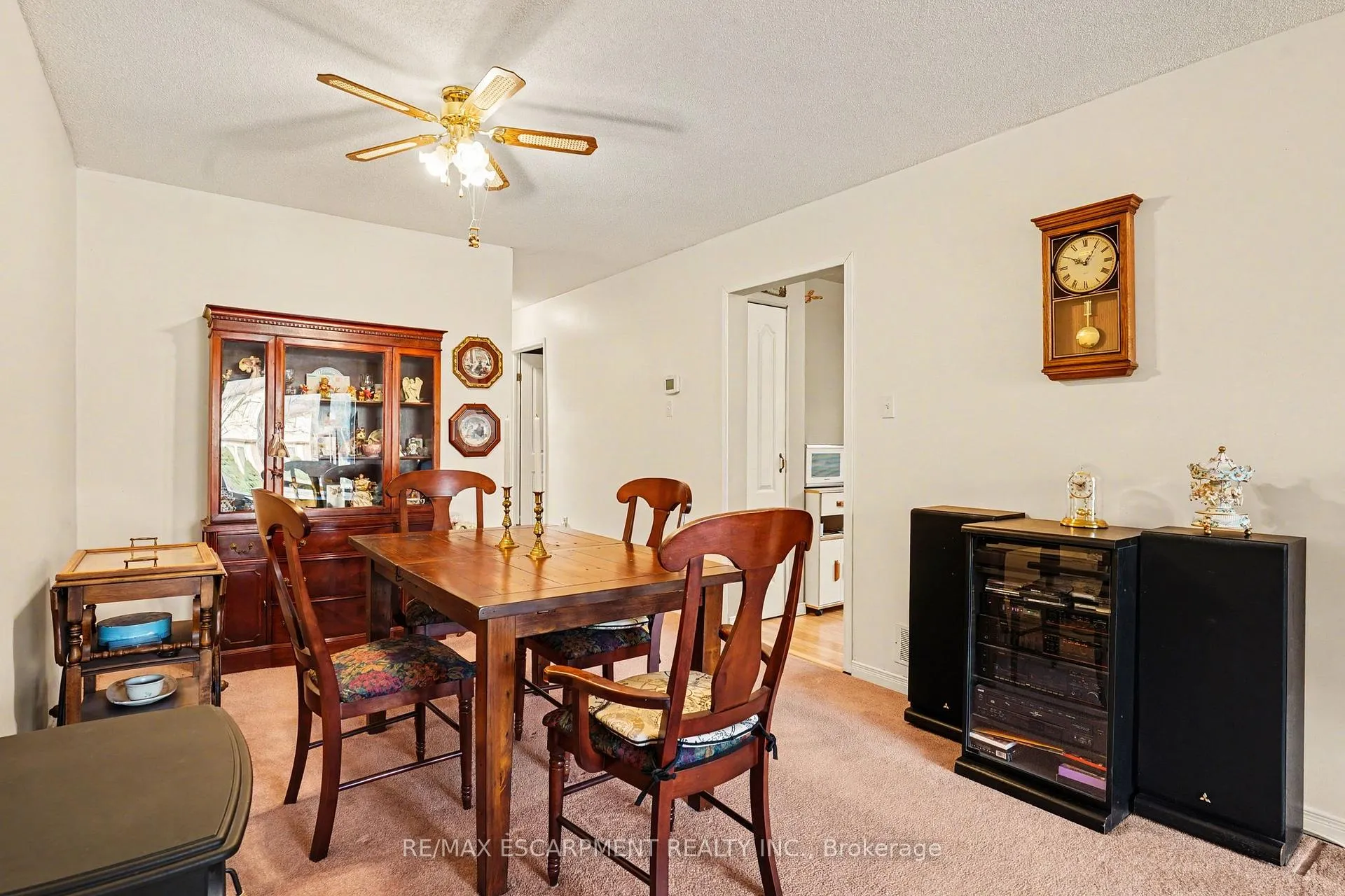 Photo 6 of 2381 Middlesmoor Crescent, Burlington, Brant Hills — HOMEH