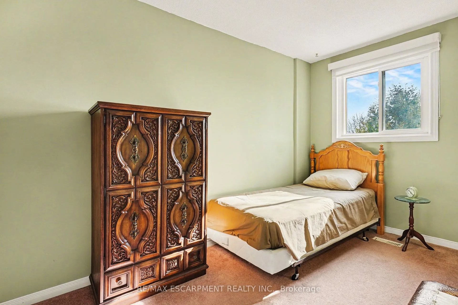 Photo 14 of 2381 Middlesmoor Crescent, Burlington, Brant Hills — HOMEH