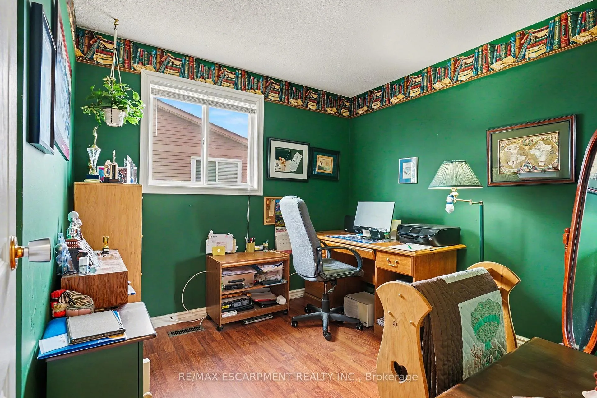 Photo 16 of 2381 Middlesmoor Crescent, Burlington, Brant Hills — HOMEH