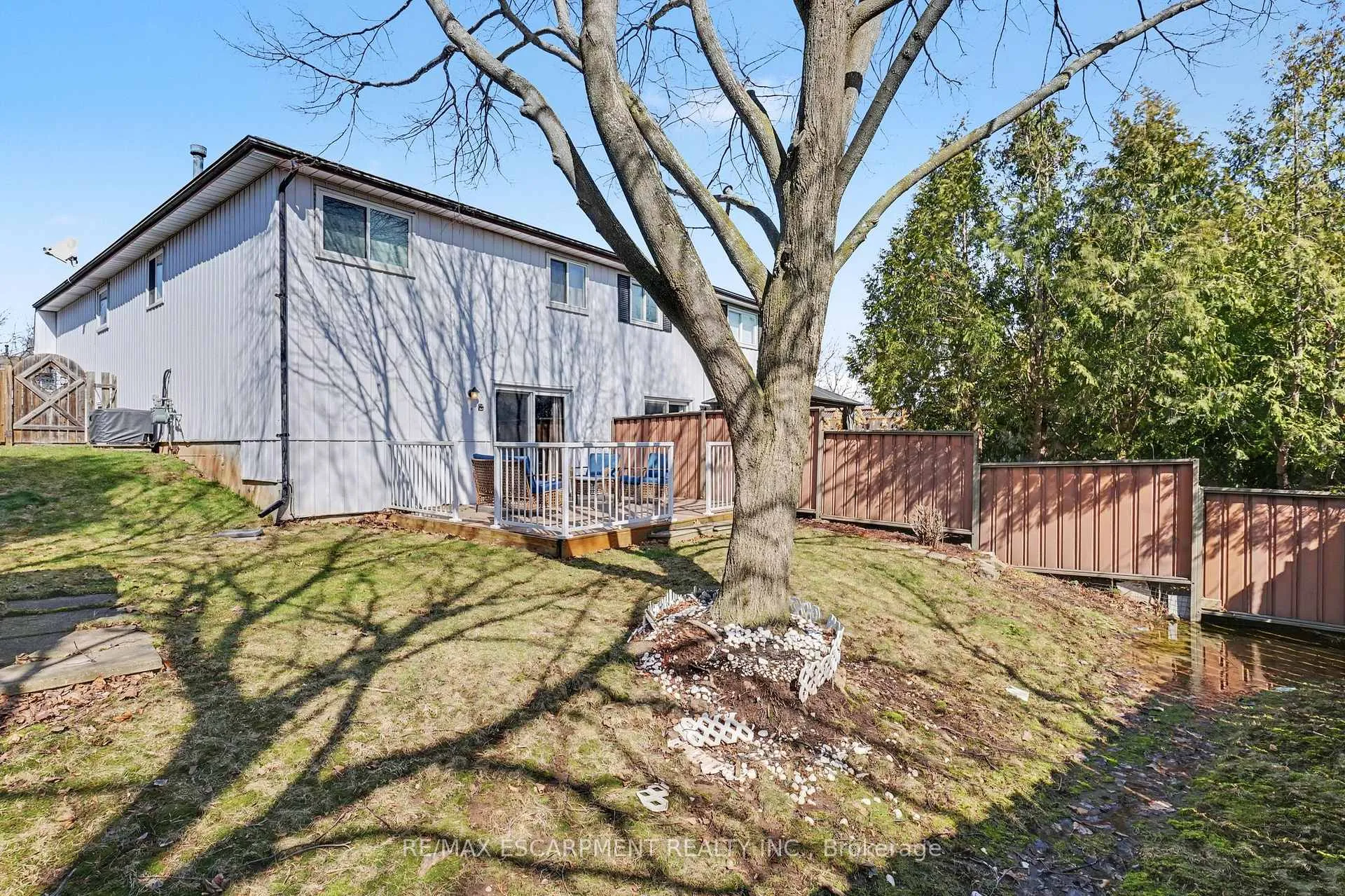 Photo 25 of 2381 Middlesmoor Crescent, Burlington, Brant Hills — HOMEH