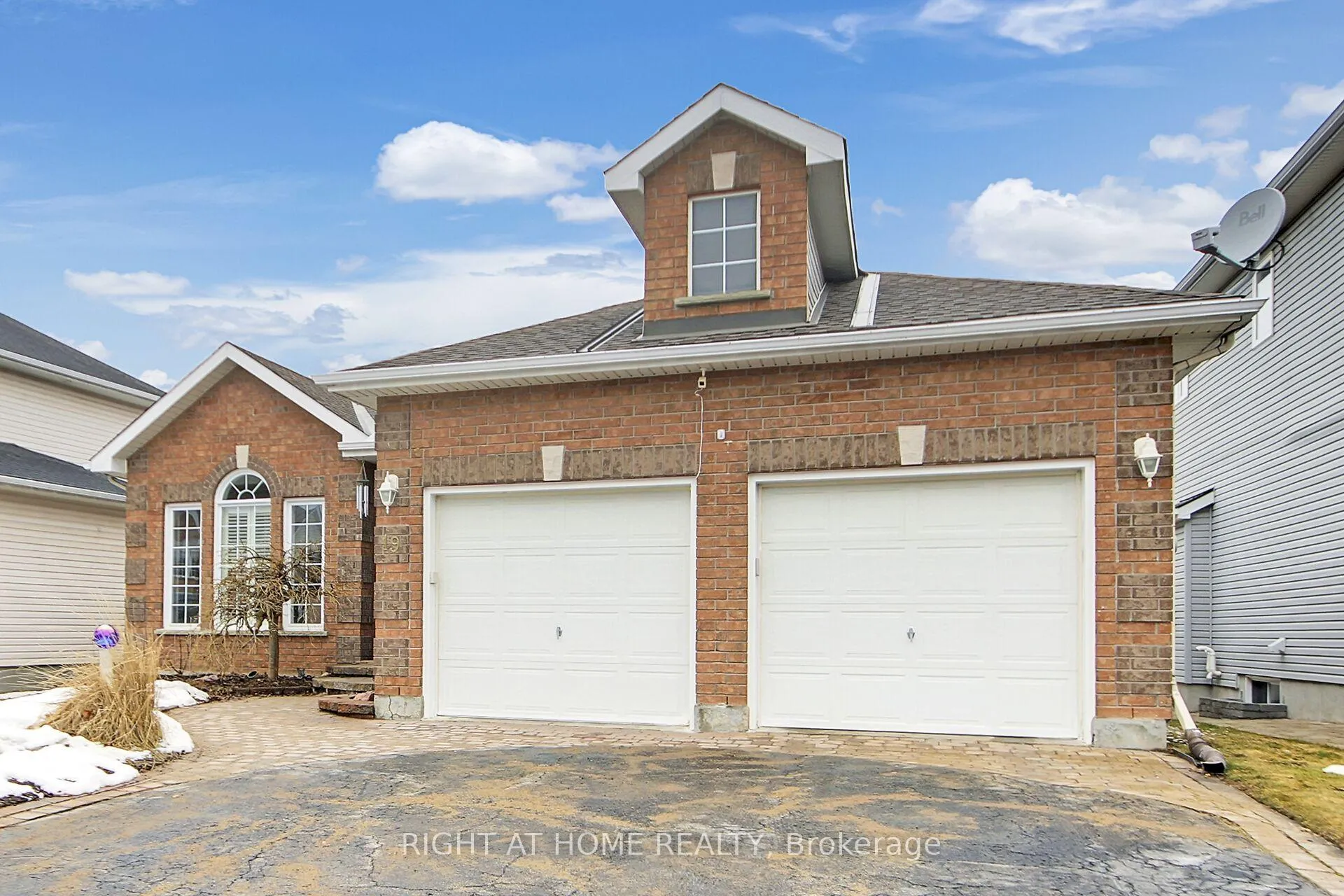 Photo 1 of 19 Cinnabar Way, Ottawa, Stittsville (Central) — HOMEH