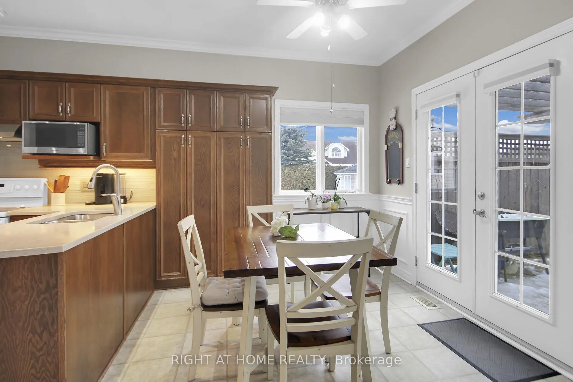 Photo 20 of 19 Cinnabar Way, Ottawa, Stittsville (Central) — HOMEH
