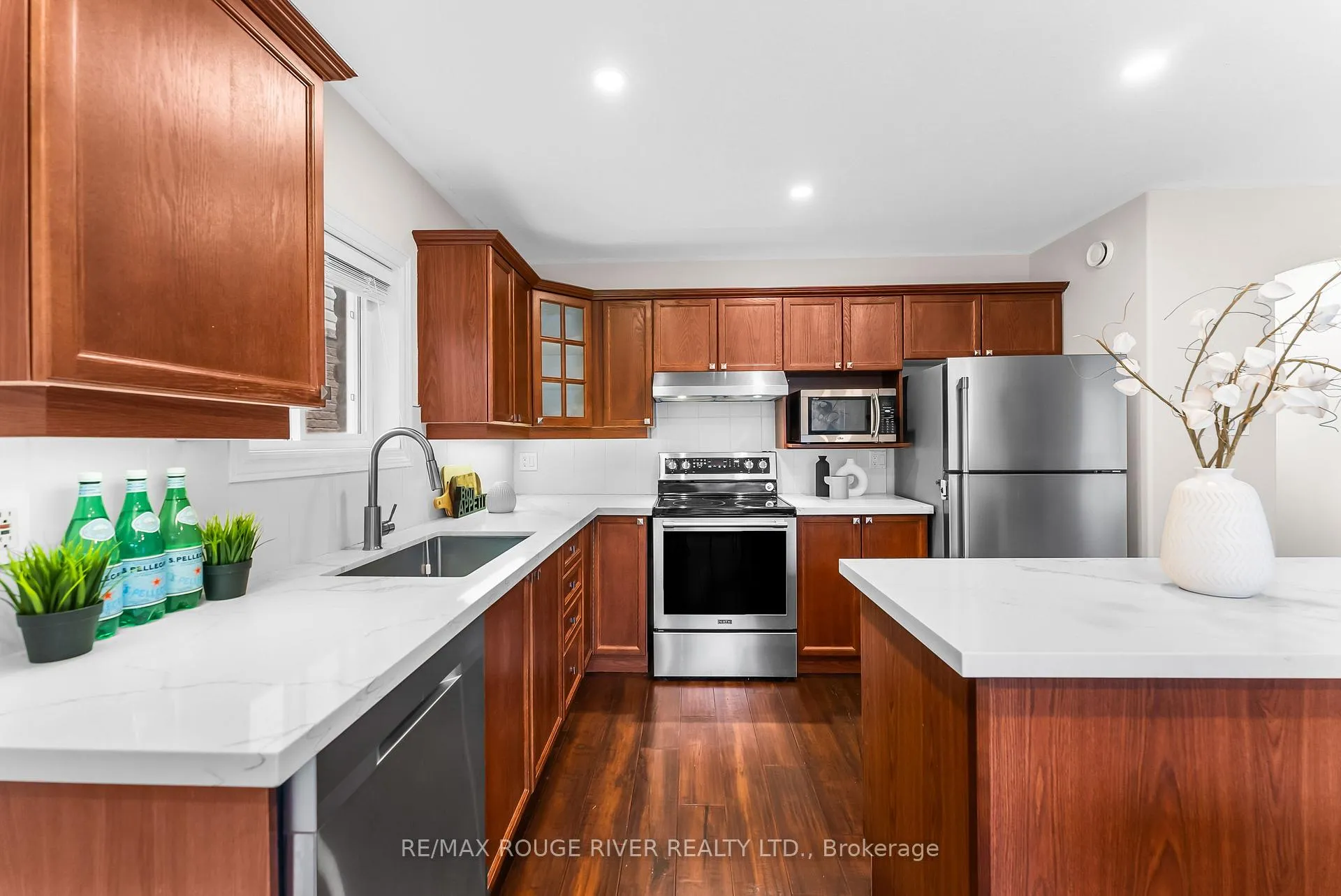 Photo 9 of 16 Aylesworth Avenue, Clarington, Courtice — HOMEH