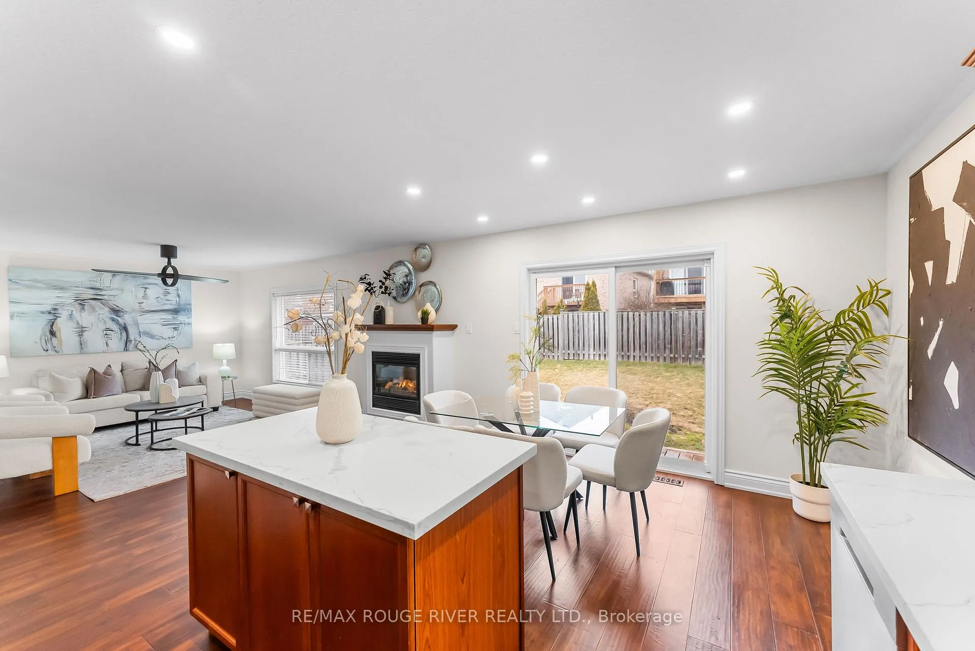 Photo 10 of 16 Aylesworth Avenue, Clarington, Courtice — HOMEH