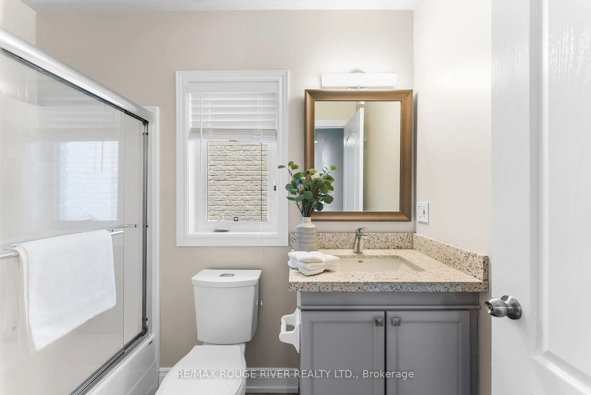 Photo 19 of 16 Aylesworth Avenue, Clarington, Courtice — HOMEH
