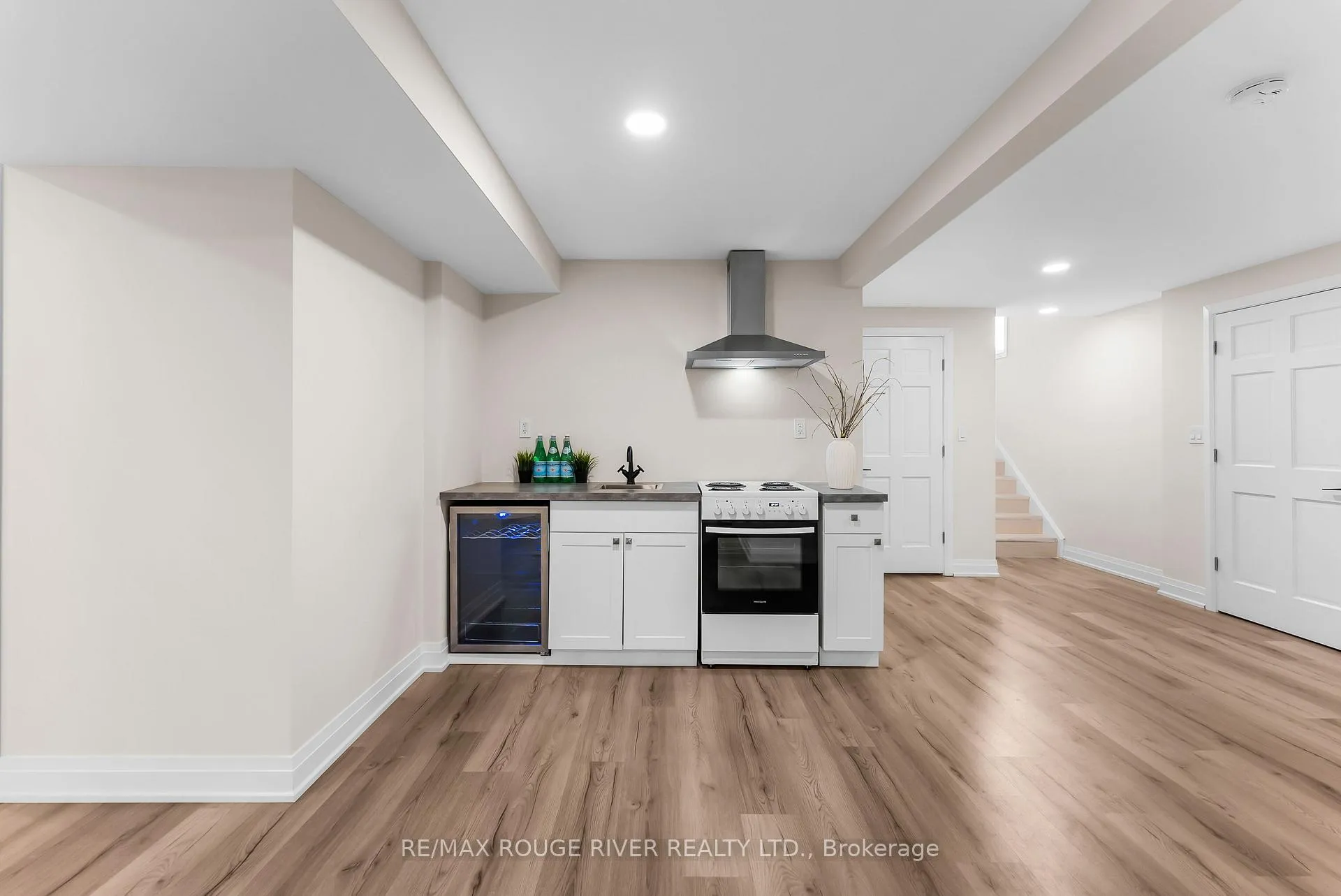 Photo 22 of 16 Aylesworth Avenue, Clarington, Courtice — HOMEH