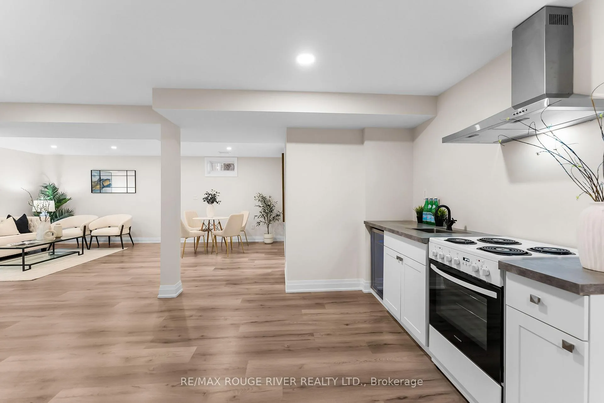 Photo 23 of 16 Aylesworth Avenue, Clarington, Courtice — HOMEH