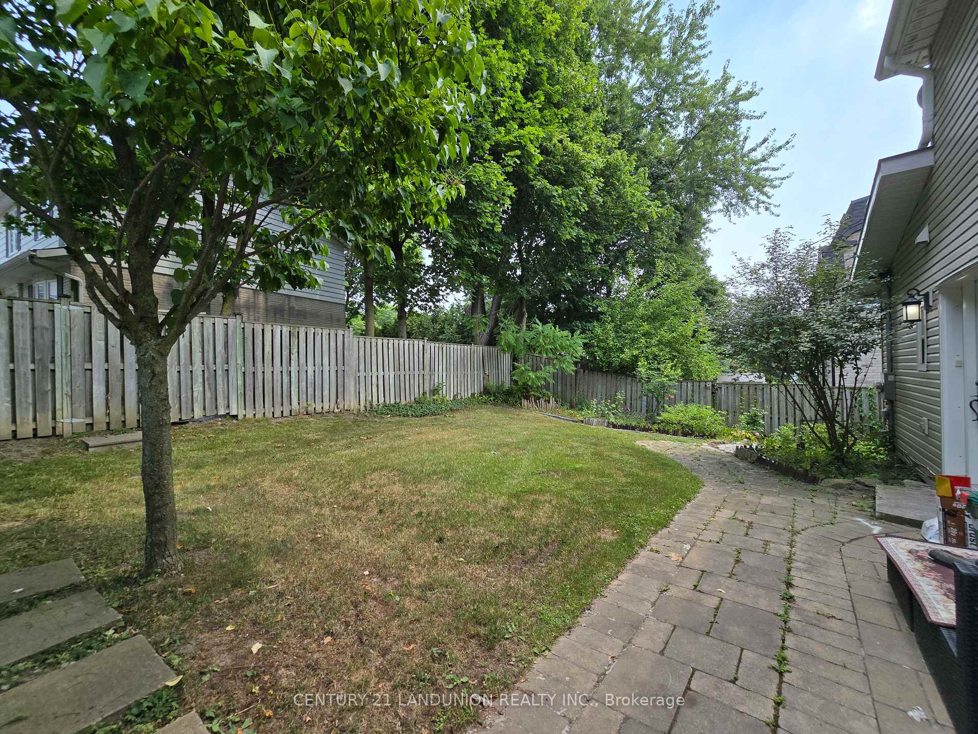 Photo 3 of Unit Bsmt, 78 Walkerton Drive, Markham, Bullock — HOMEH