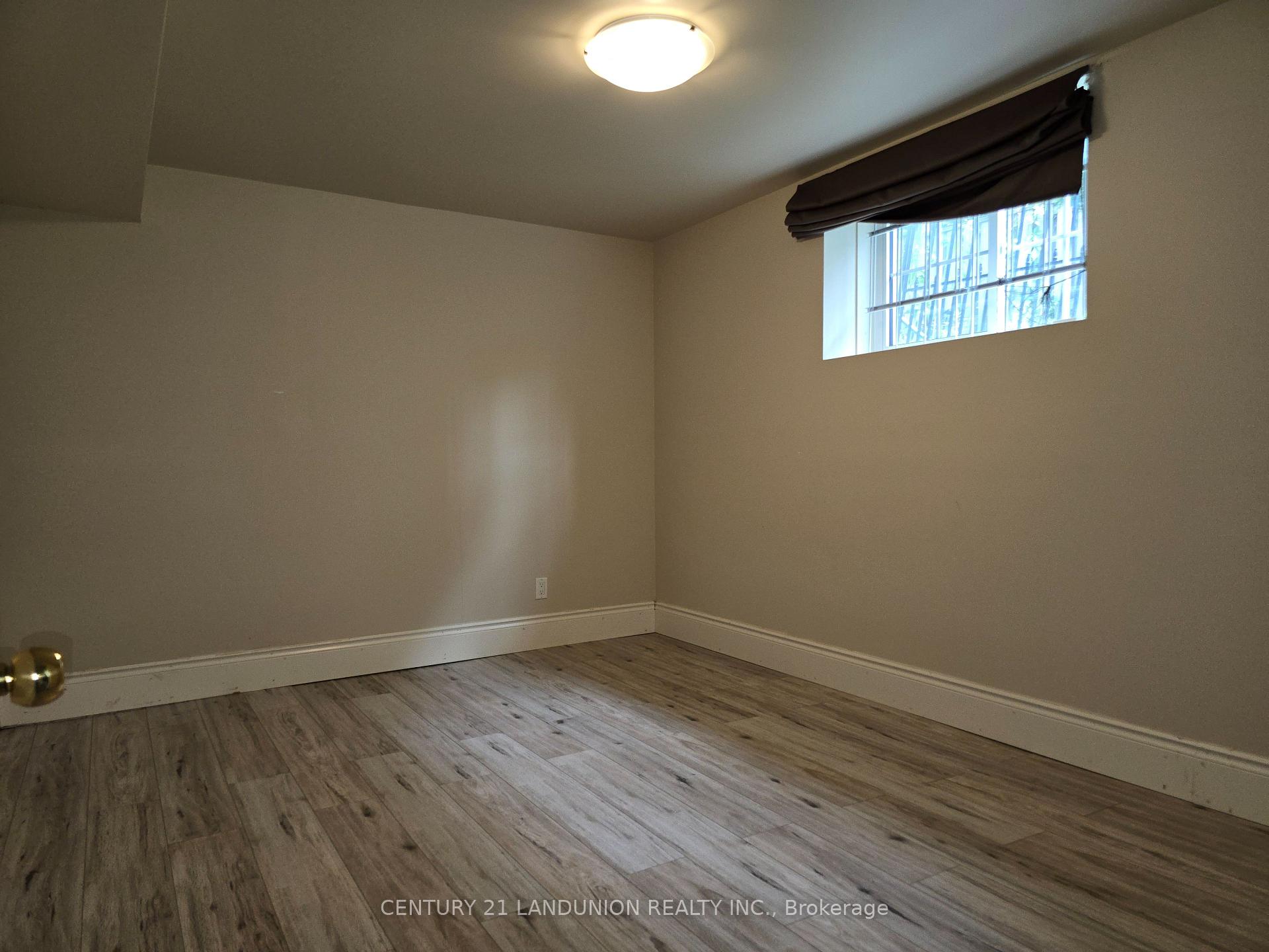 Photo 8 of Unit Bsmt, 78 Walkerton Drive, Markham, Bullock — HOMEH