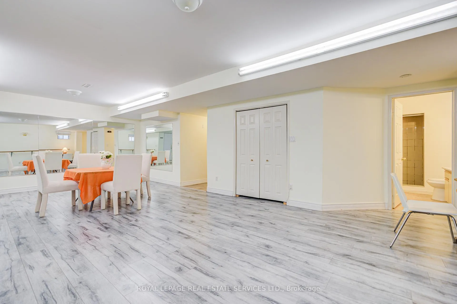 Photo 2 of Unit Lower, 117 Clark Avenue, Markham, Thornhill — HOMEH